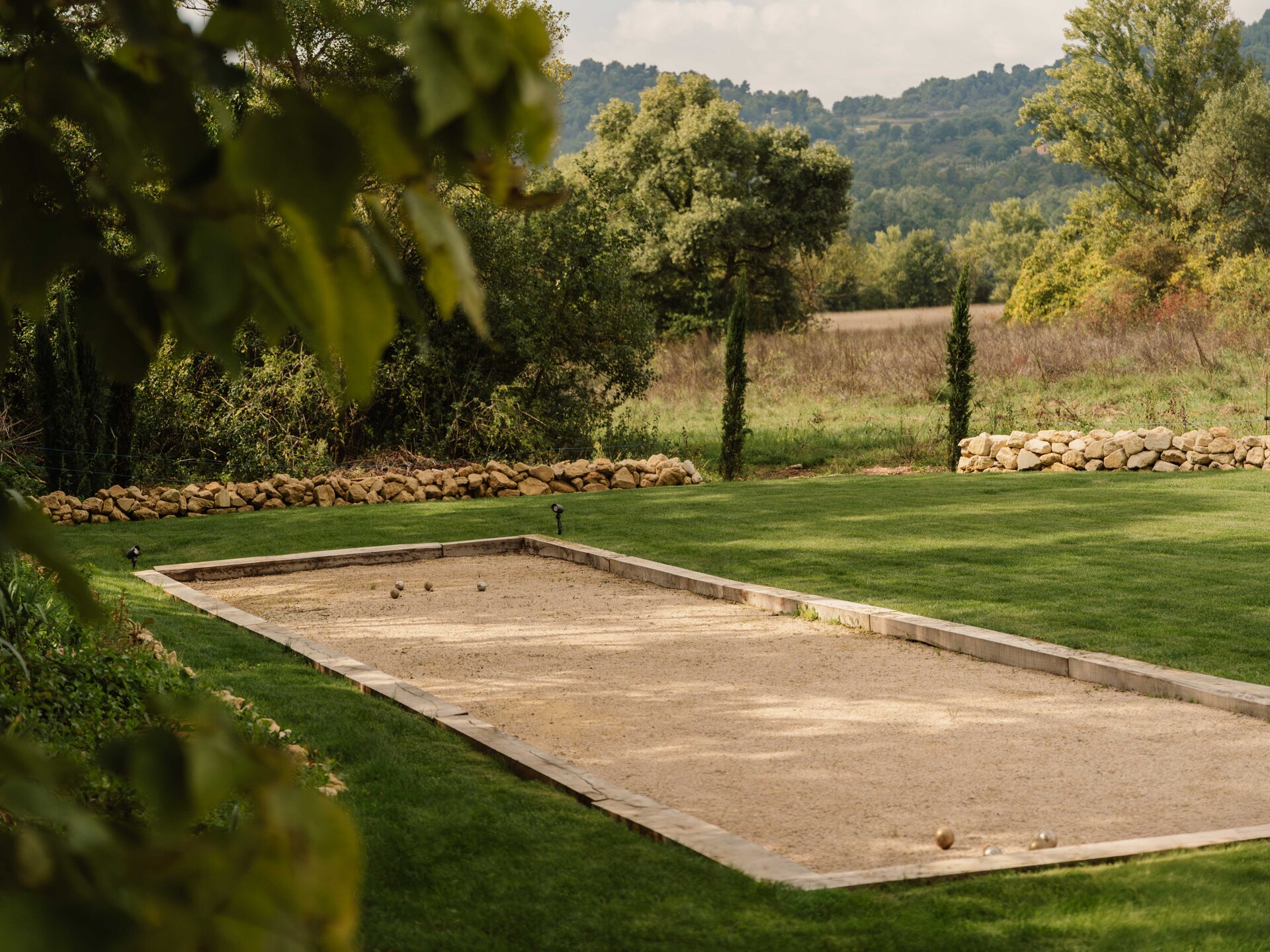Authentieke Provençaalse Mas met 6 suites op 15 hectare privéterrein - foto 141