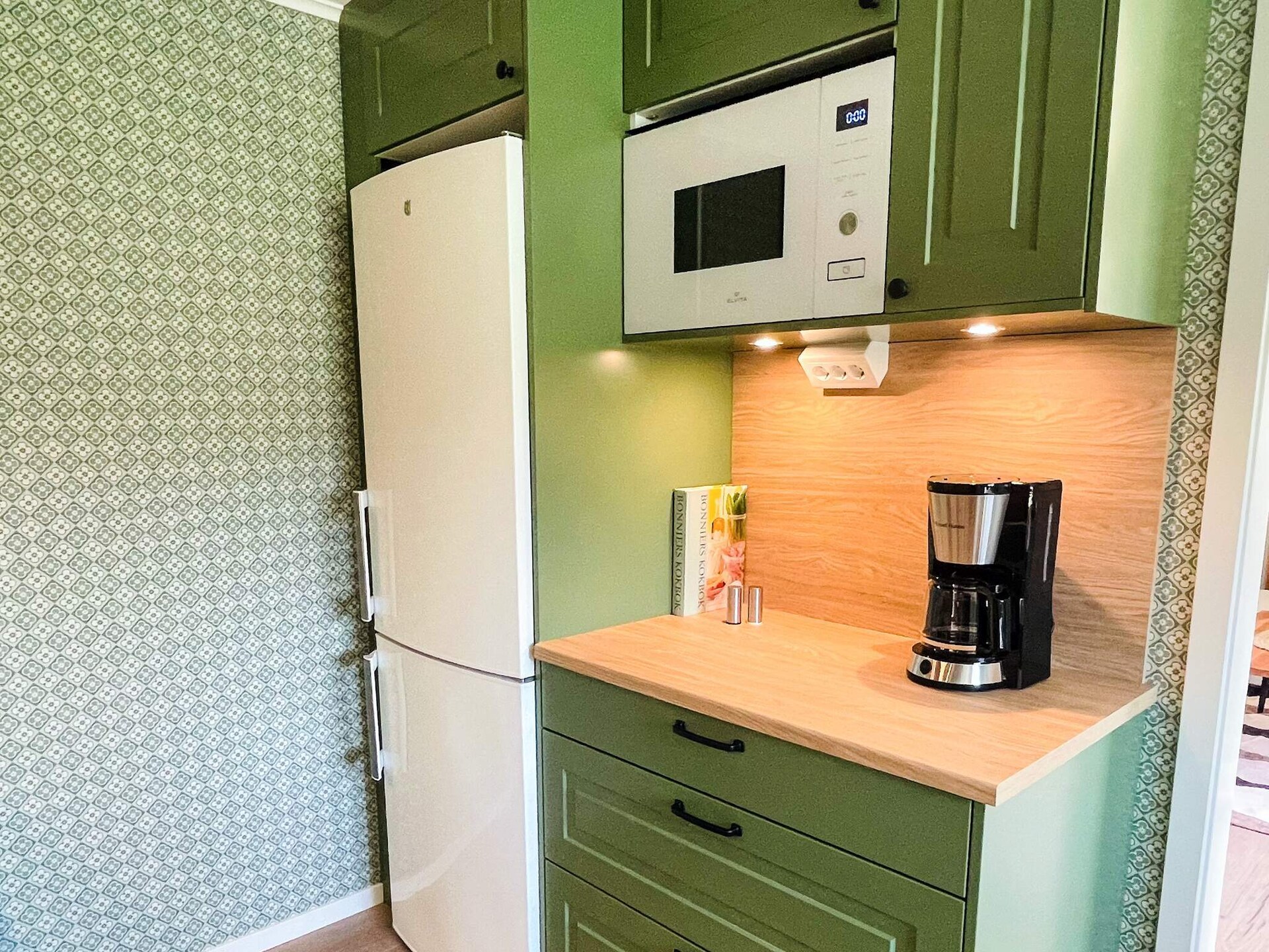 Sfeervol gastenverblijf aan vijver bij Bodafors, Småland - foto 14