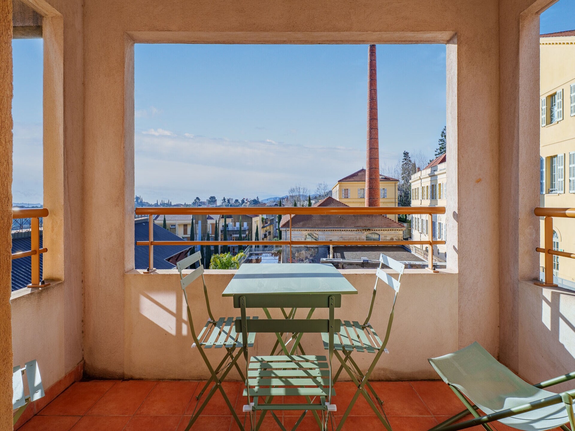 Zonnig appartement met balkon en zwembad, 200m van centrum Grasse - foto 11