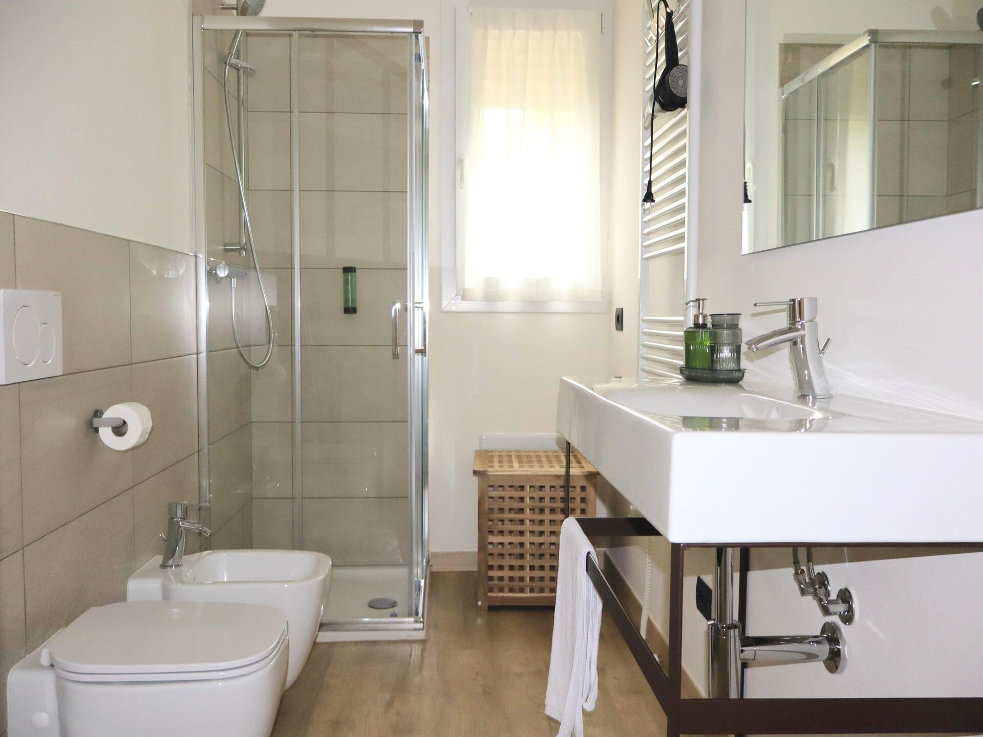 Vrijstaand appartement aan het Iseomeer met privéloggia en gedeelde fitness - foto 15