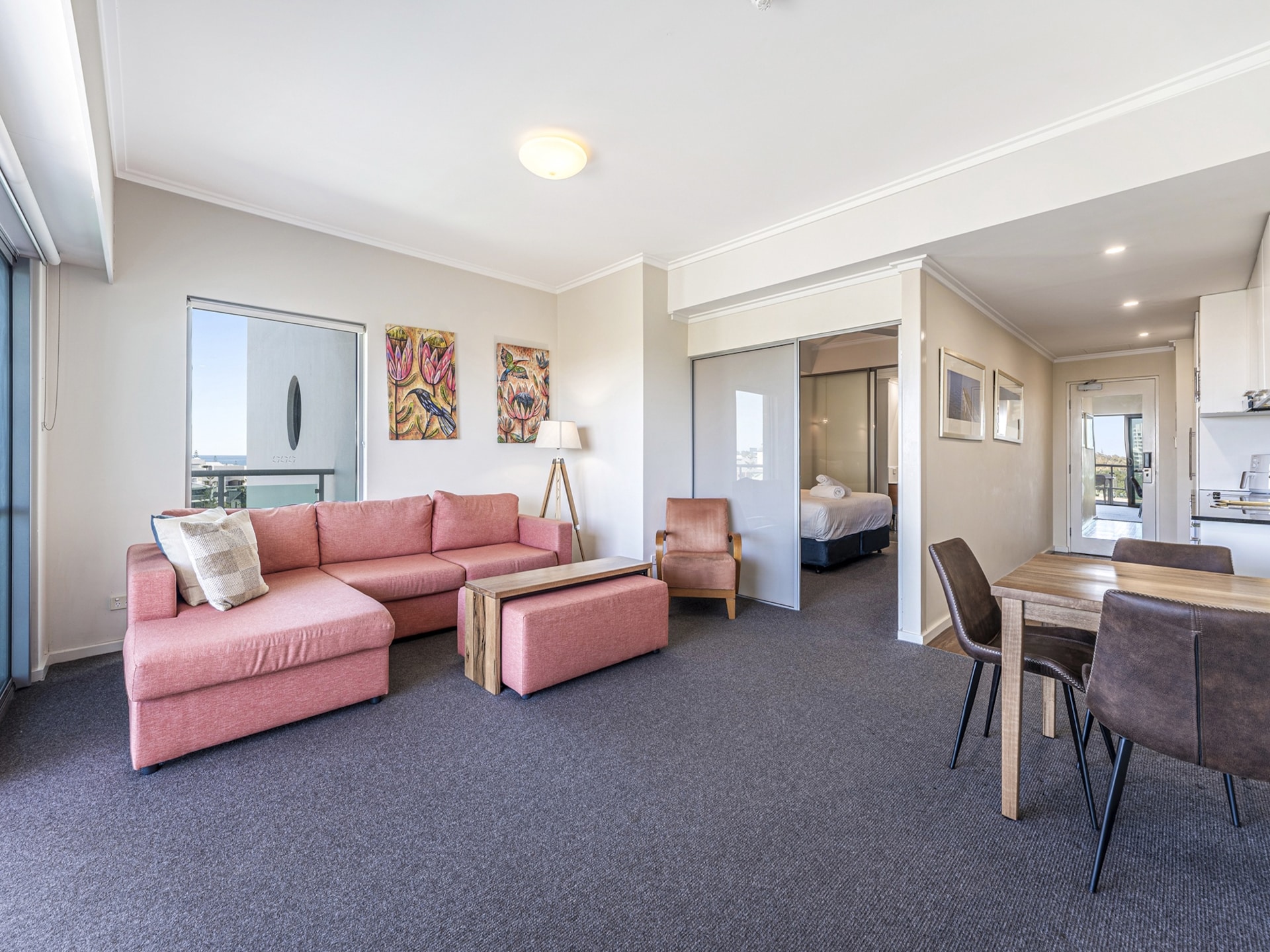 Modern appartement in Mandurah met uitzicht en bubbelbad - foto 7