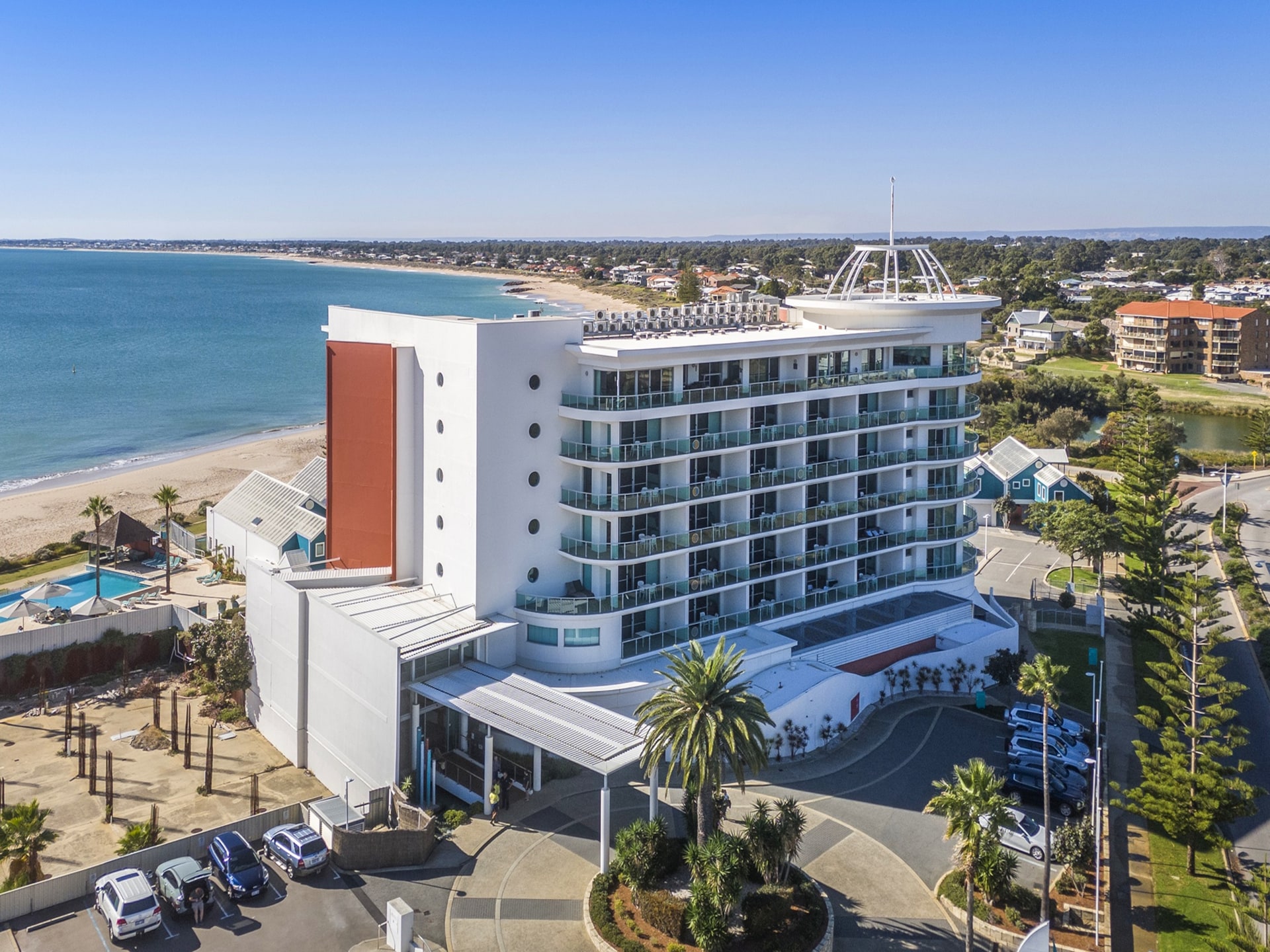 Modern appartement in Mandurah met uitzicht en bubbelbad - foto 21