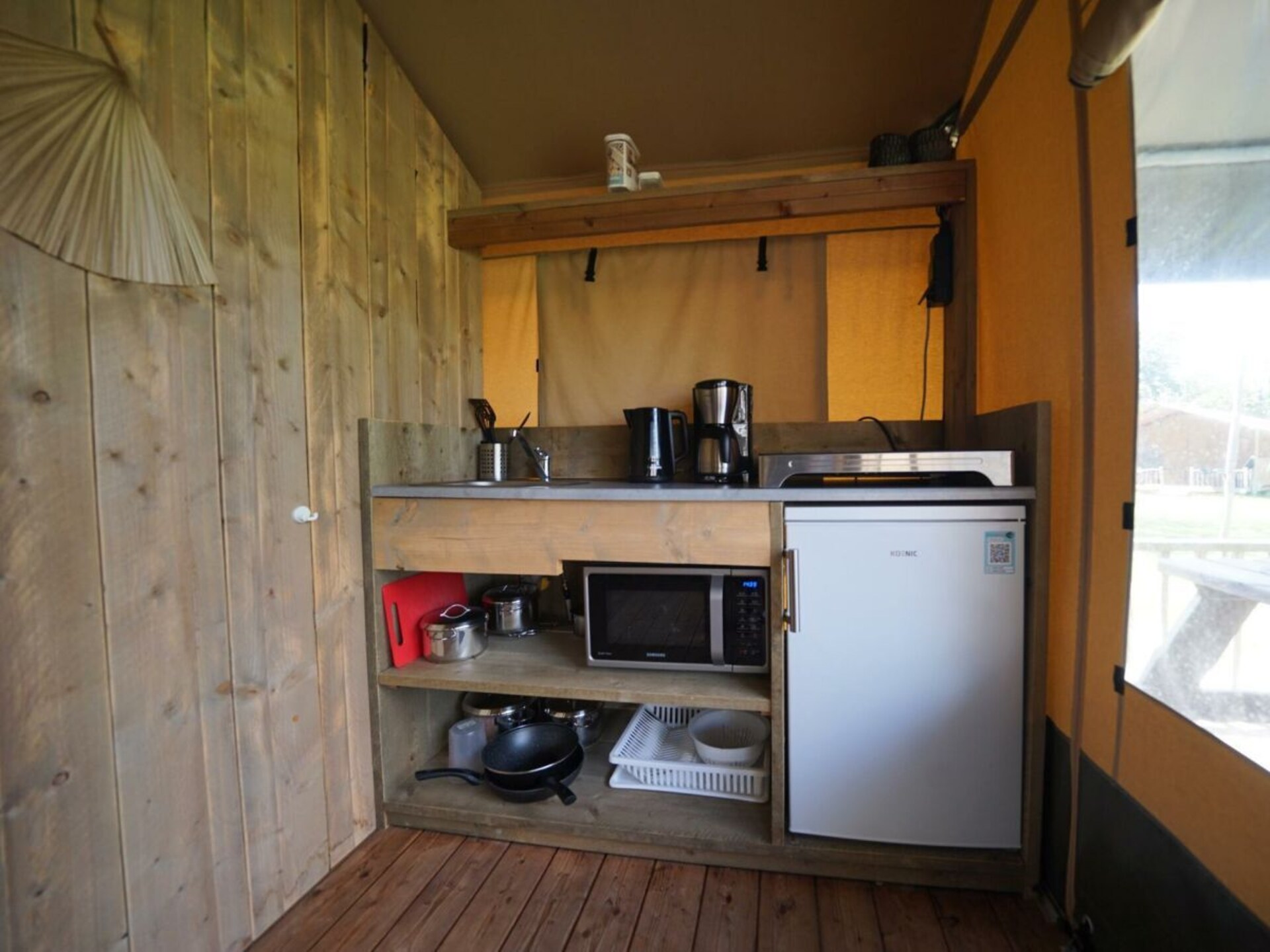 Ruime glamping lodge voor 6 personen in Noord-Scharwoude - foto 5