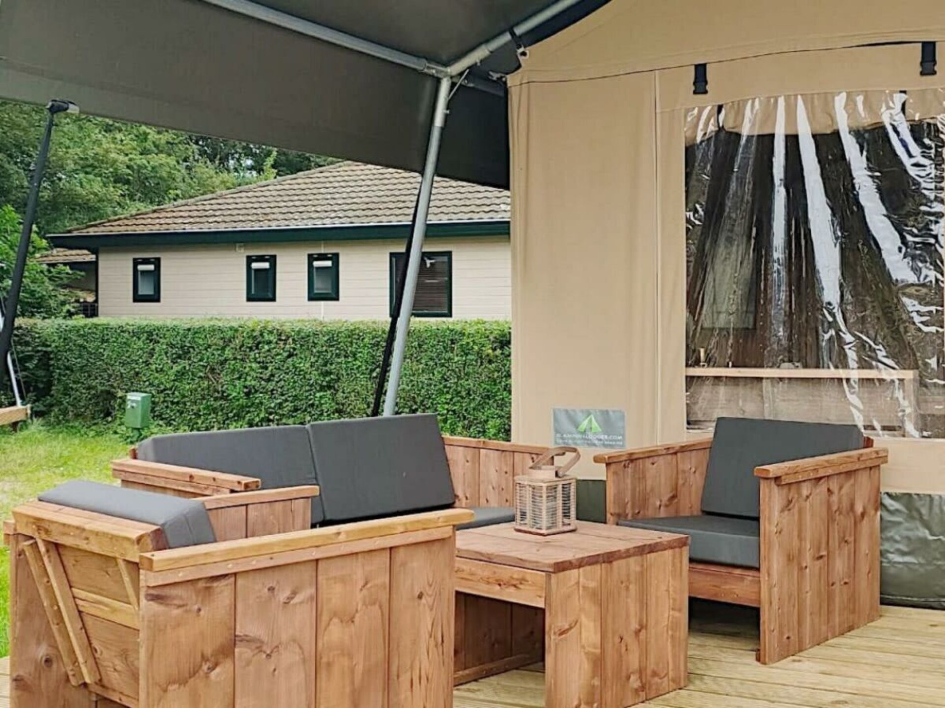 Ruime glamping lodge voor 6 personen in Noord-Scharwoude - foto 6