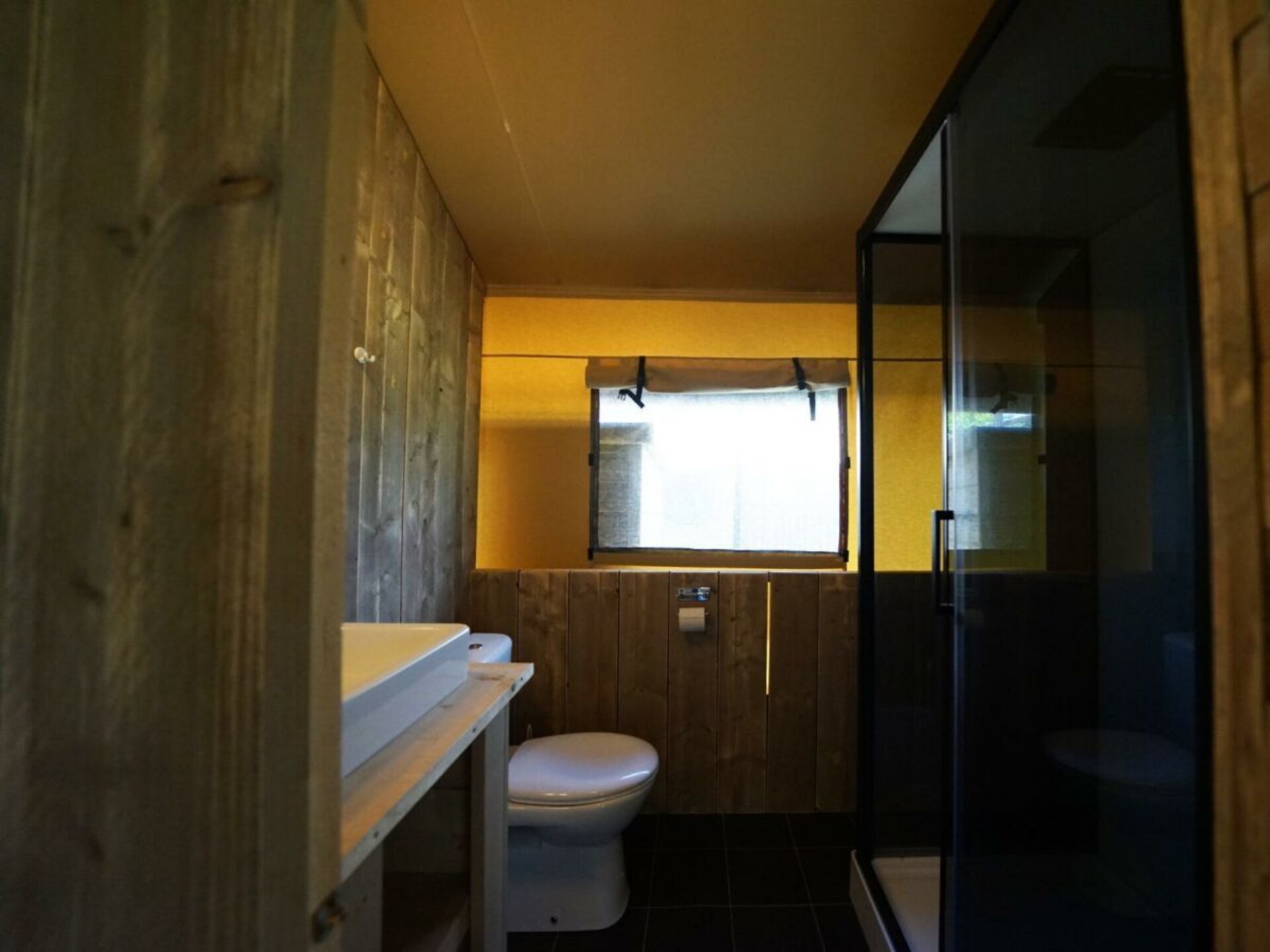 Ruime glamping lodge voor 6 personen in Noord-Scharwoude - foto 9
