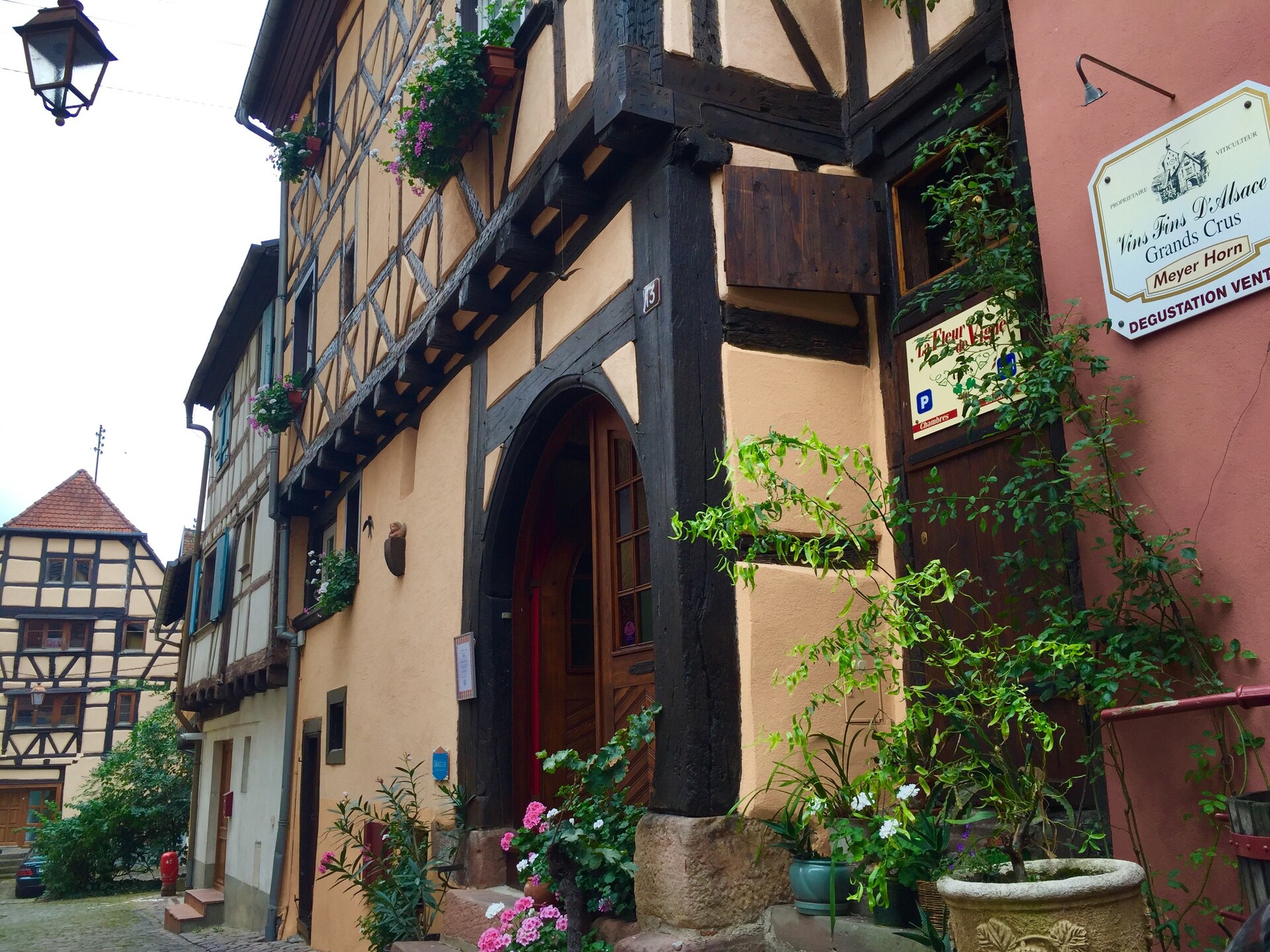 17e-eeuws wijnappartement aan de vestingmuur in Riquewihr - foto 1