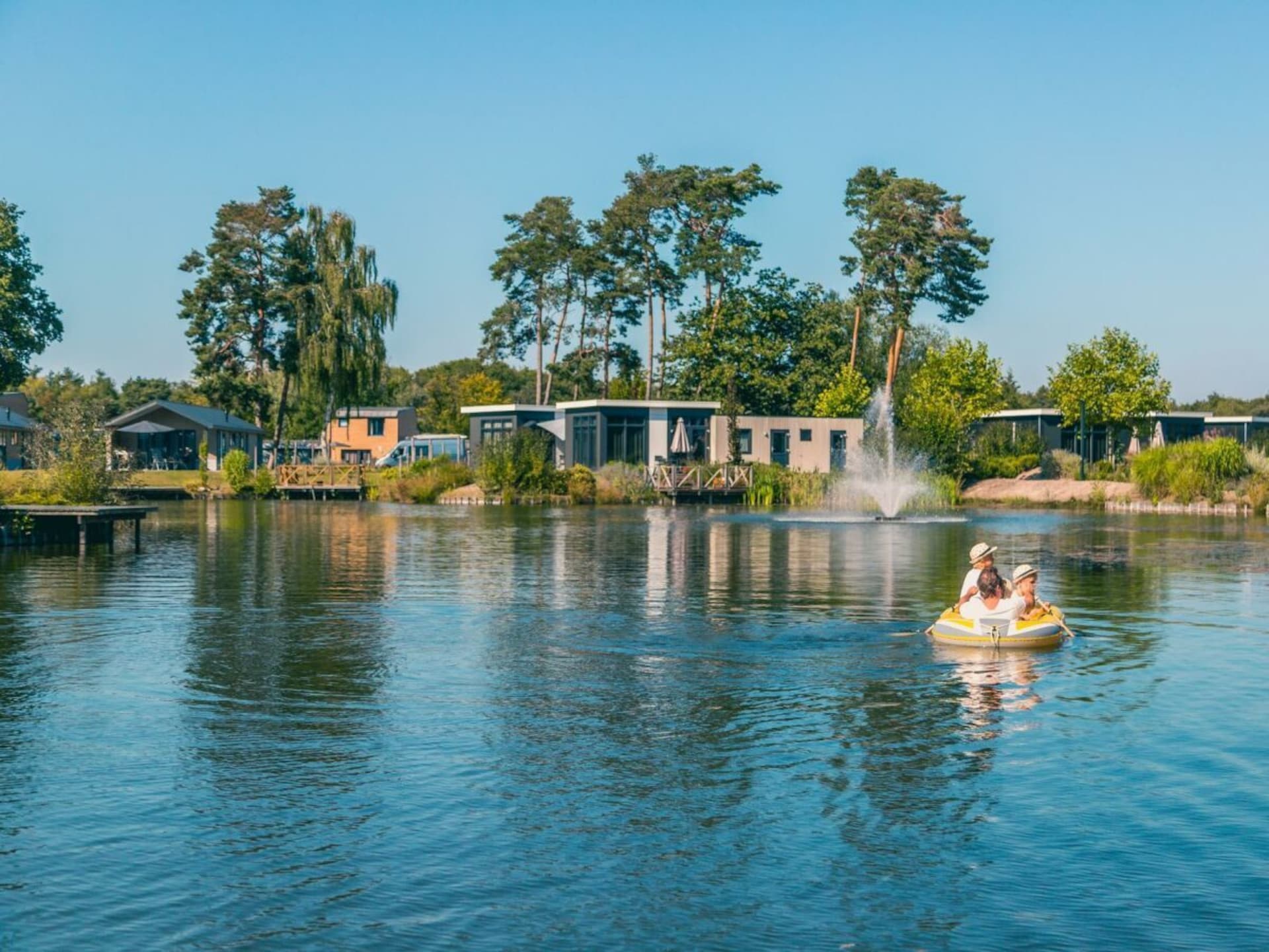 Modern chalet aan het water in Mol met 2 slaapkamers - foto 10
