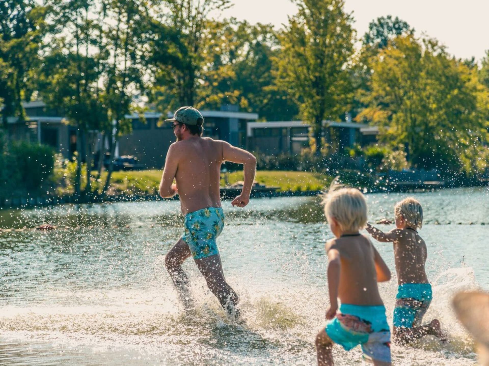 Modern chalet aan het water in Mol met 2 slaapkamers - foto 11