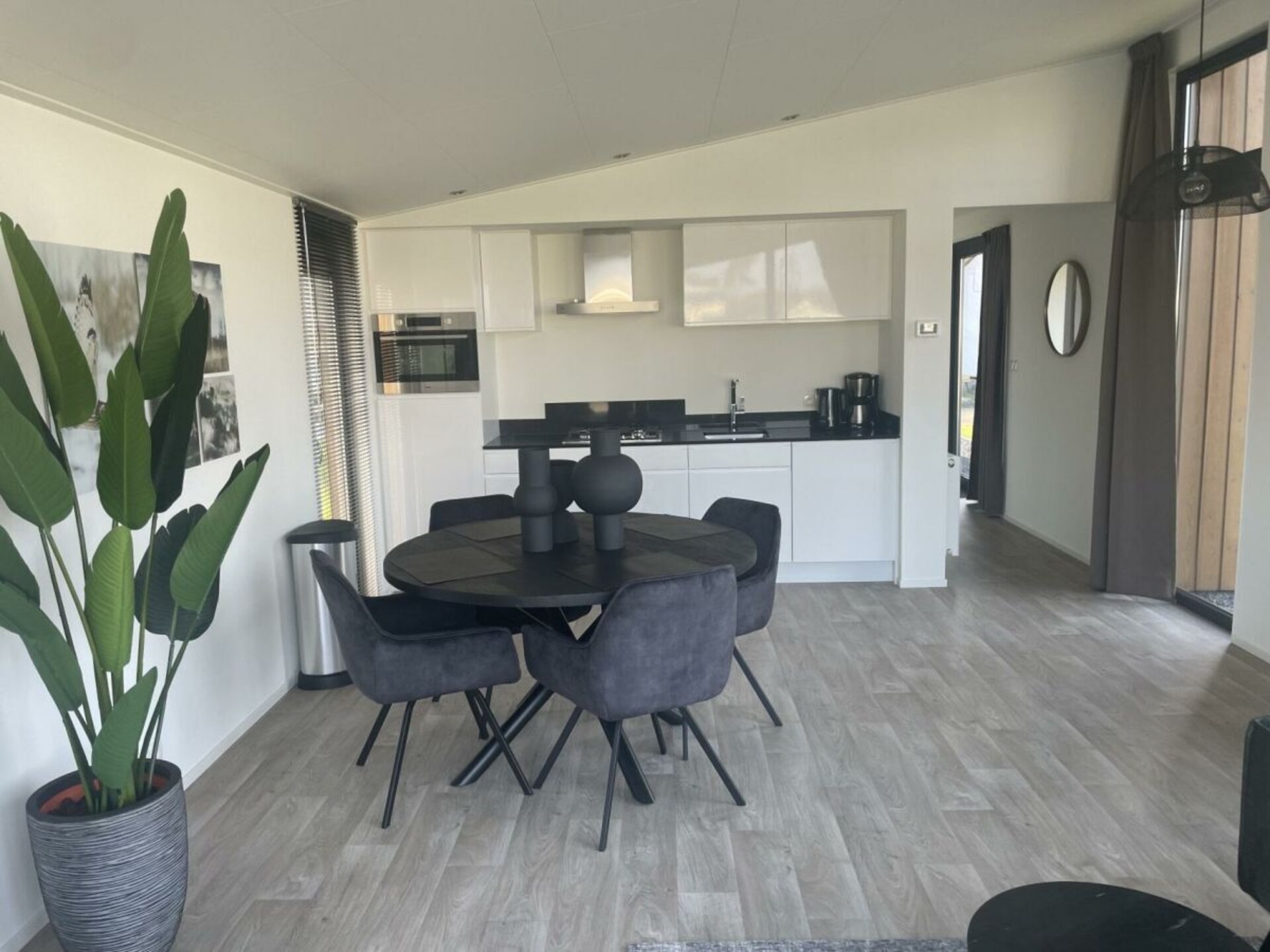 Gelijkvloers chalet aan het water in Mol voor 4 personen - foto 2