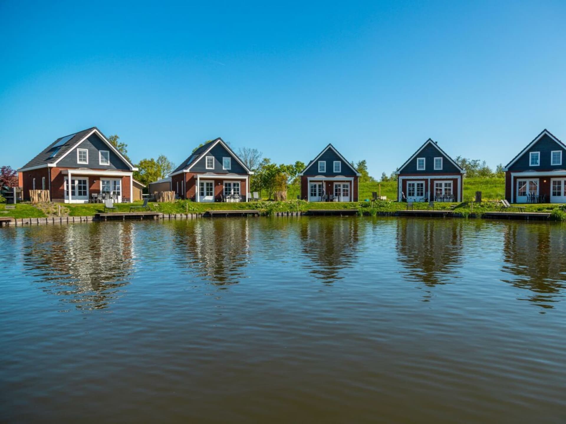 Duurzame water-villa in Medemblik met steiger en rolstoeltoegankelijkheid - foto 14