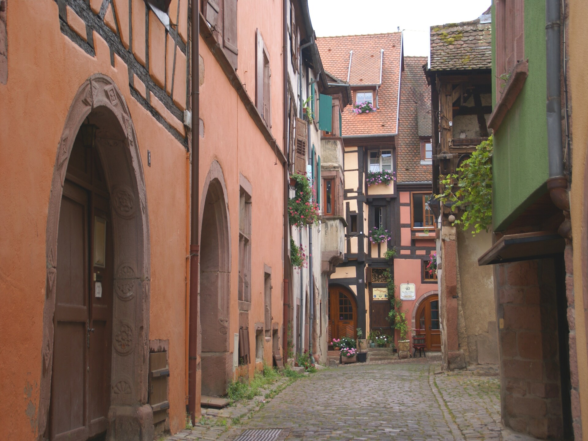 Romantisch 17e-eeuws wijnhuis in het hart van Riquewihr - foto 13