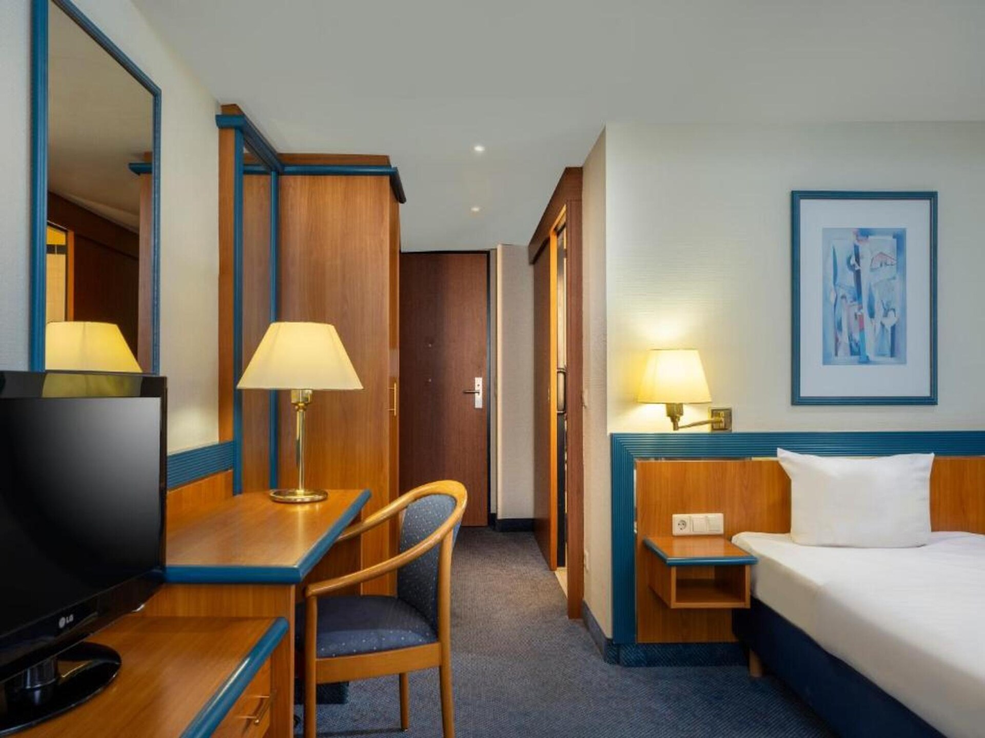 Toegankelijke hotelkamer met airco nabij historisch Wismar - foto 3