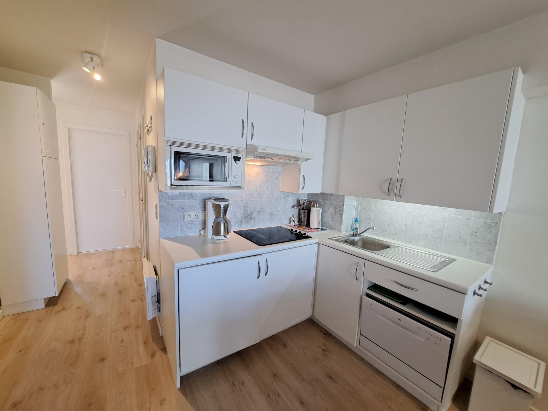 6-persoons appartement met privéterras in Oostduinkerke - foto 4