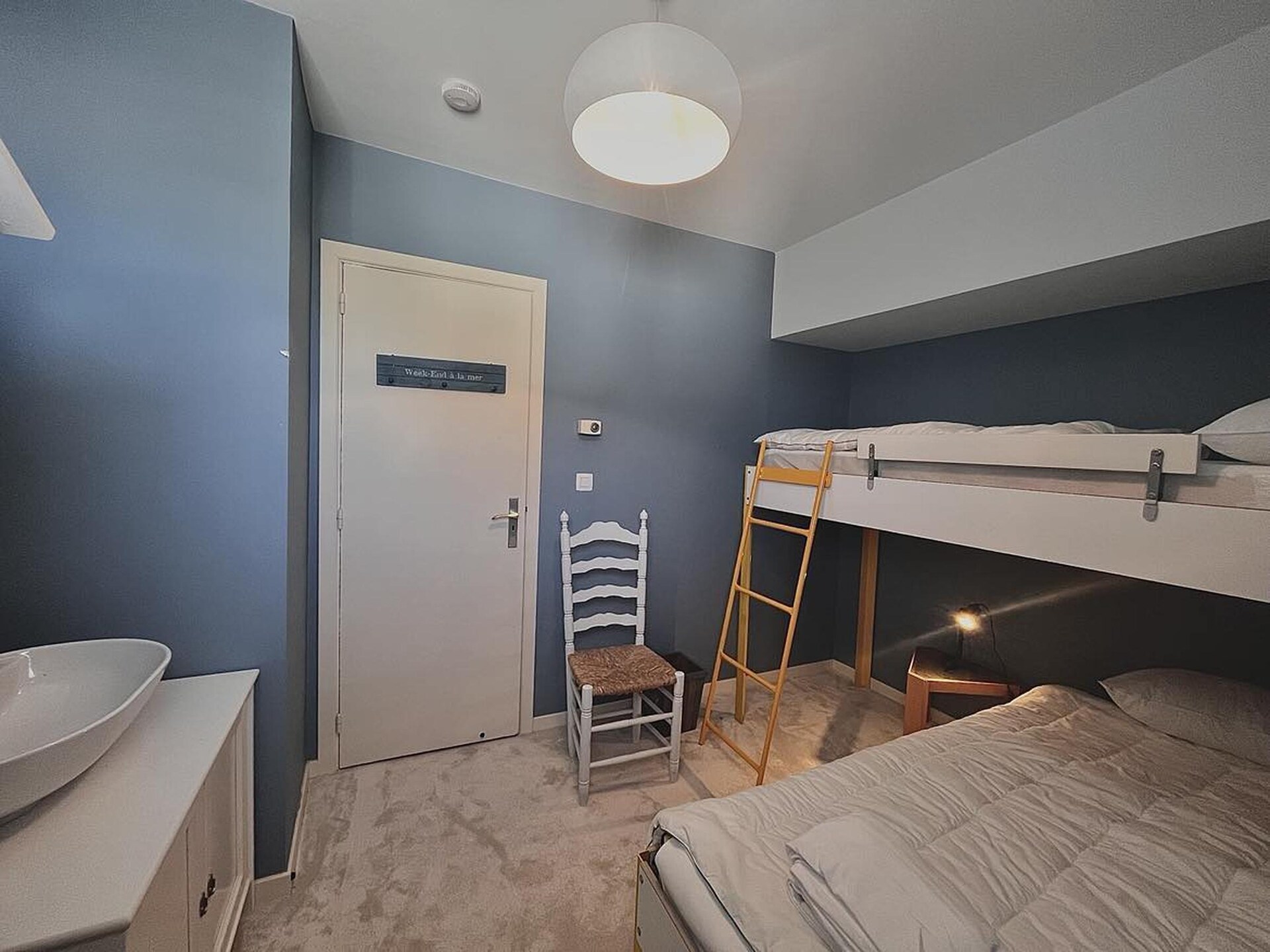 Ruim appartement met 4 slaapkamers en zeezicht direct aan de Zeedijk - foto 8