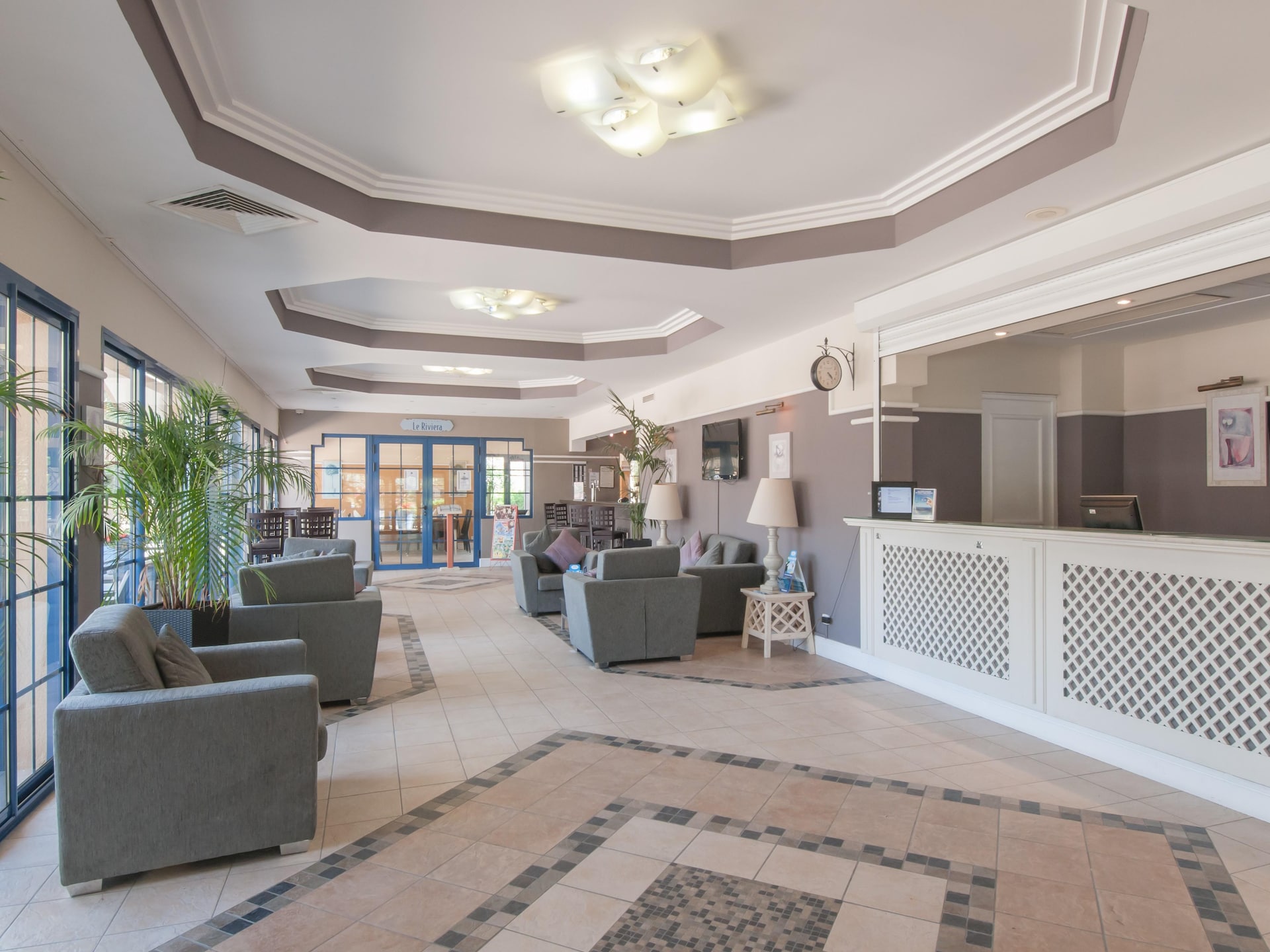 Modern appartement met terras in Mandelieu aan de rivier de Siagne - foto 25