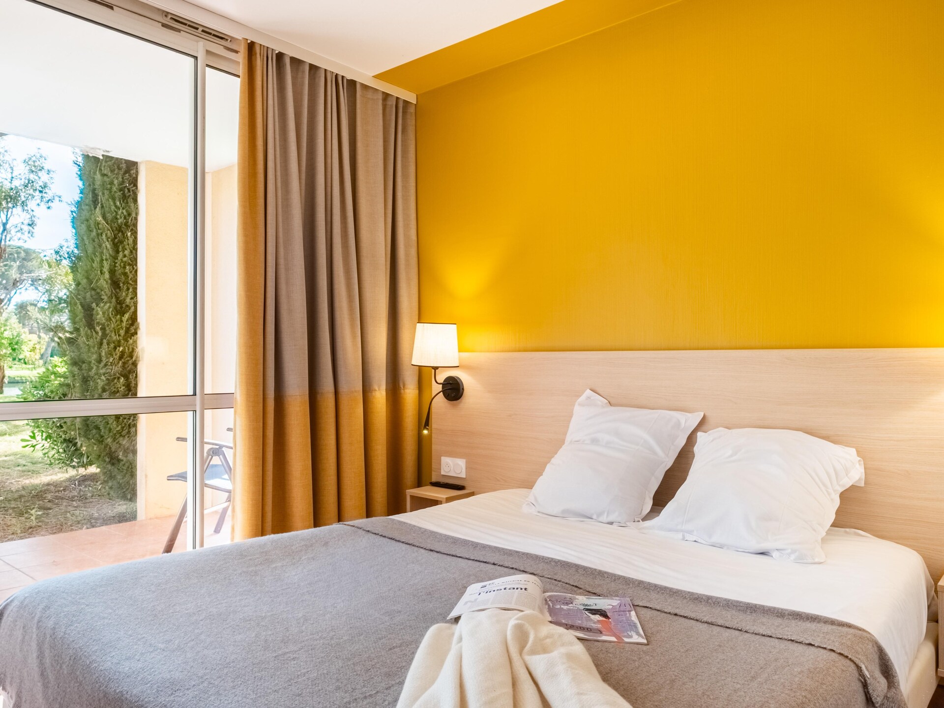 Gerenoveerd appartement met rivierzicht in Mandelieu - foto 5