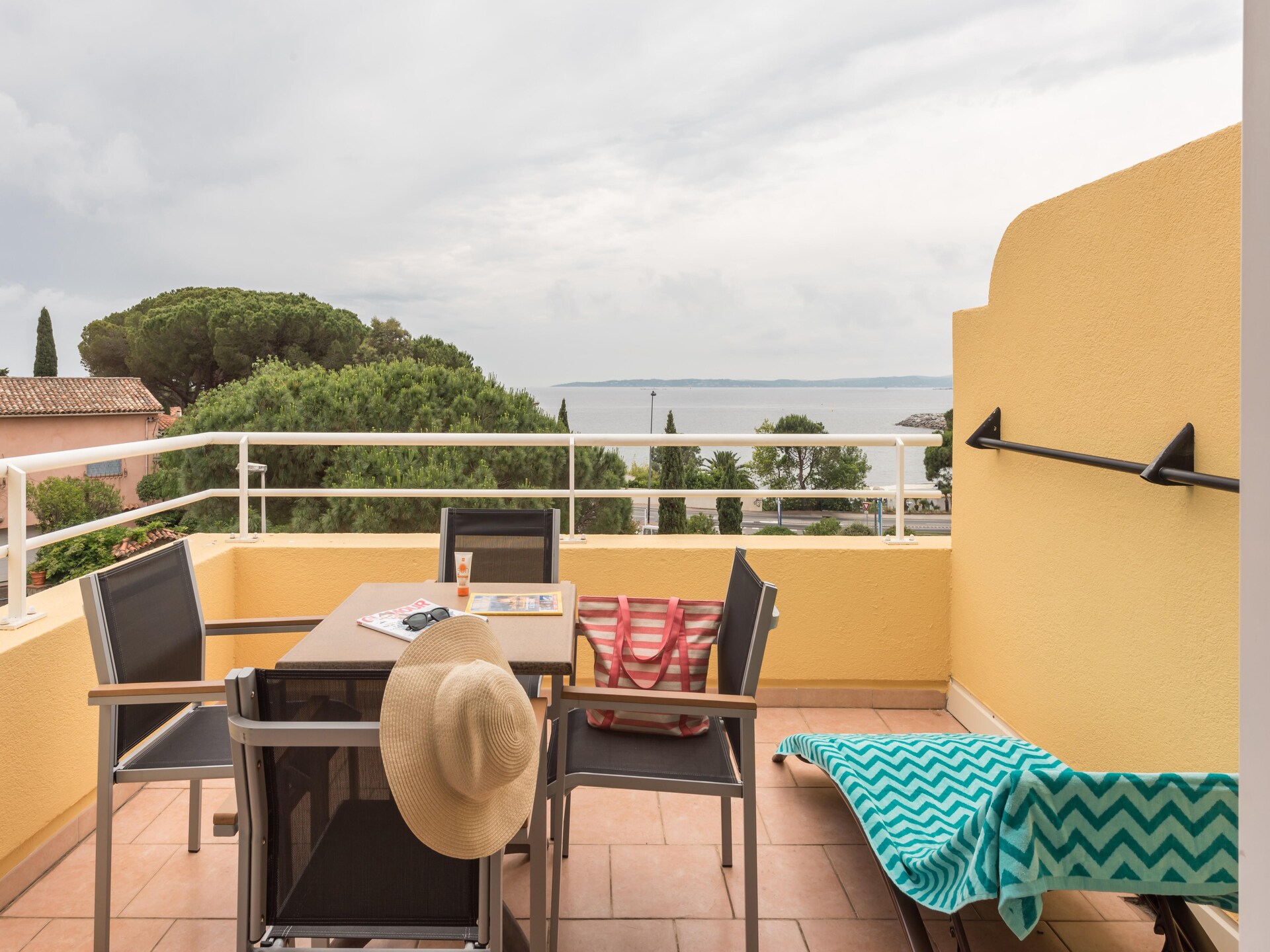 Luxe appartement voor 6 met zwembad en uitzicht op de Baai van Saint-Tropez - foto 6