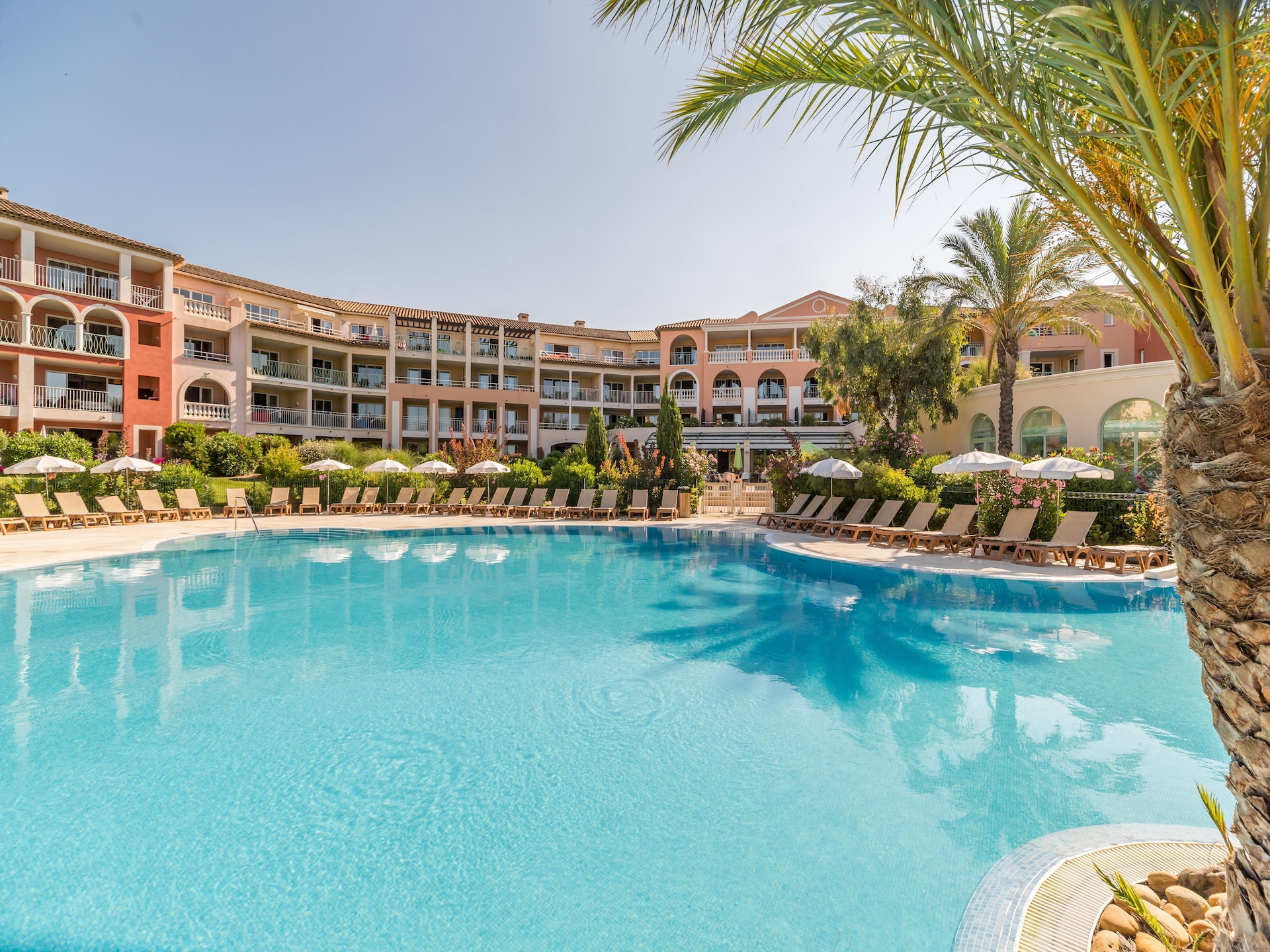 Luxe appartement voor 6 met zwembad en uitzicht op de Baai van Saint-Tropez - foto 4