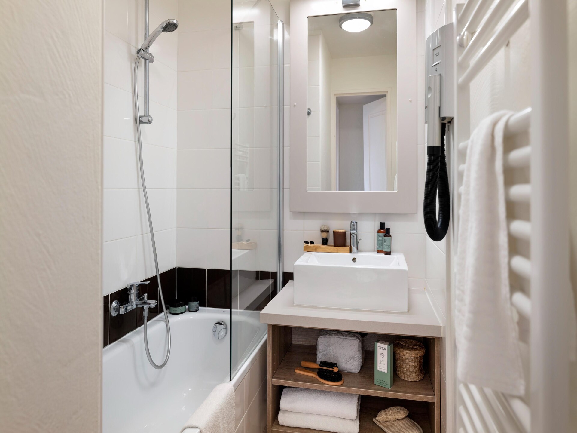 Zeezicht appartement voor 6 op de Franse Rivièra met zwembad - foto 14