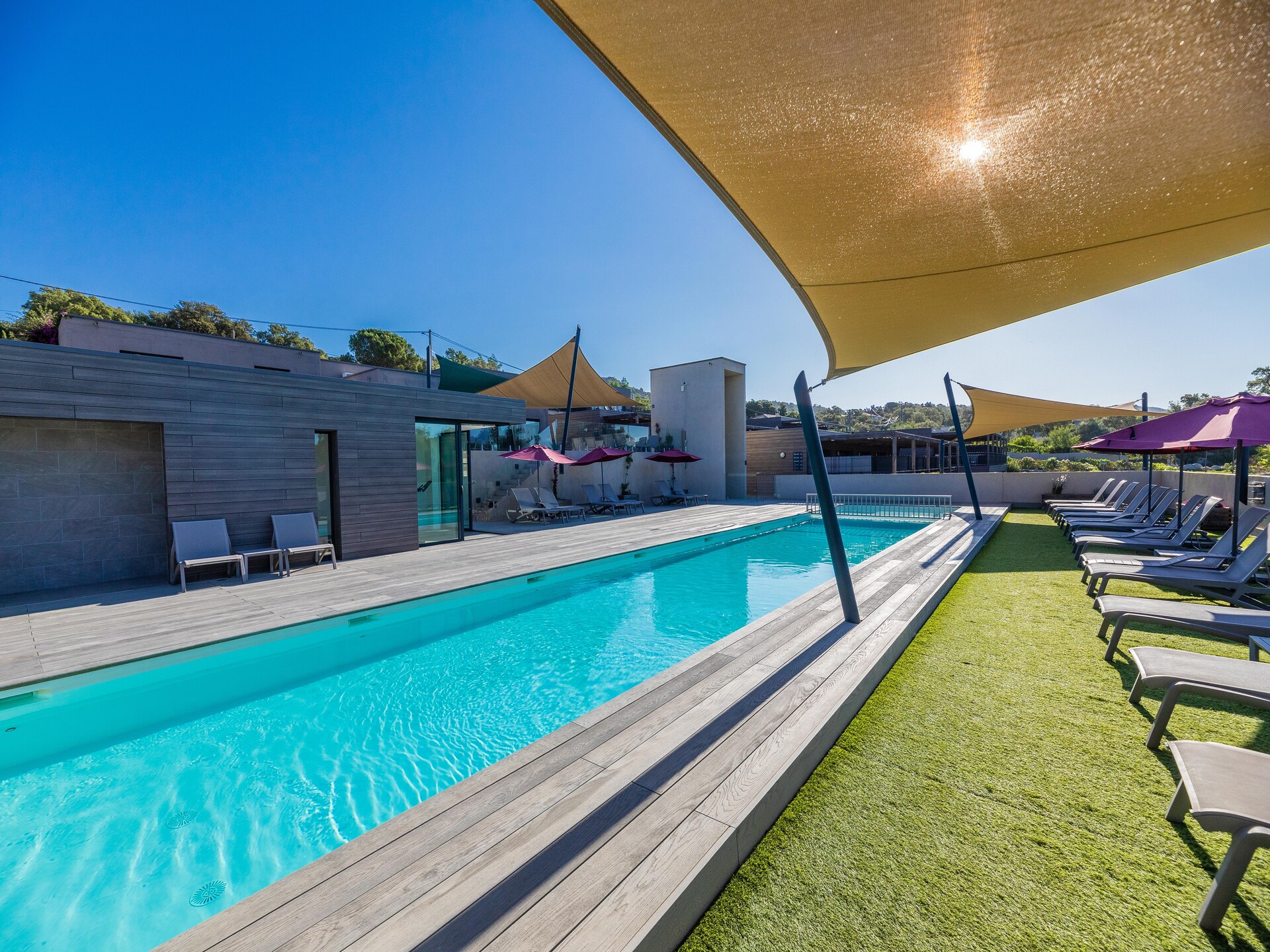 Luxe villa in Porto-Vecchio met privézwembad van 7m, airco en tuin - foto 5