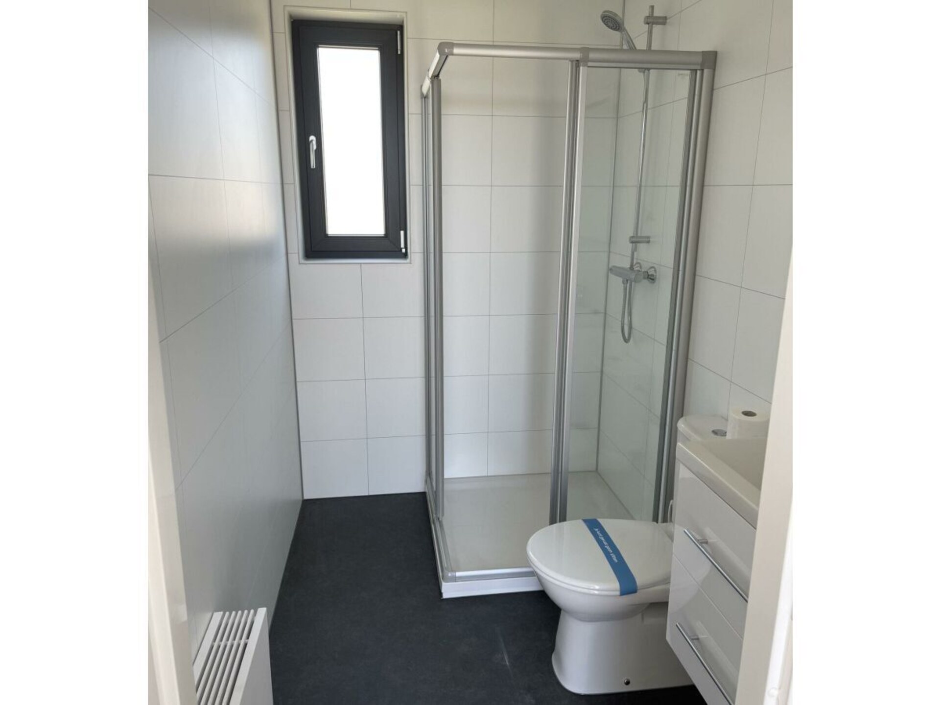 Moderne vrijstaande bungalow voor 4 personen met zonneterras in Enkhuizen - foto 10