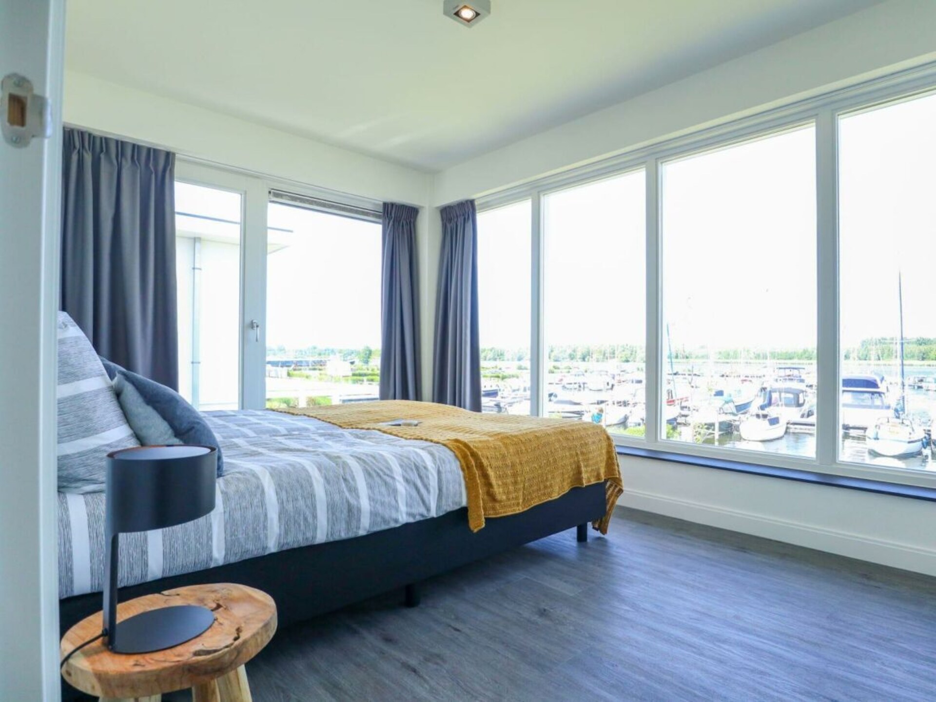 Villa Meerzicht 8: Moderne waterwoning met dakterras in Nijkerk - foto 9