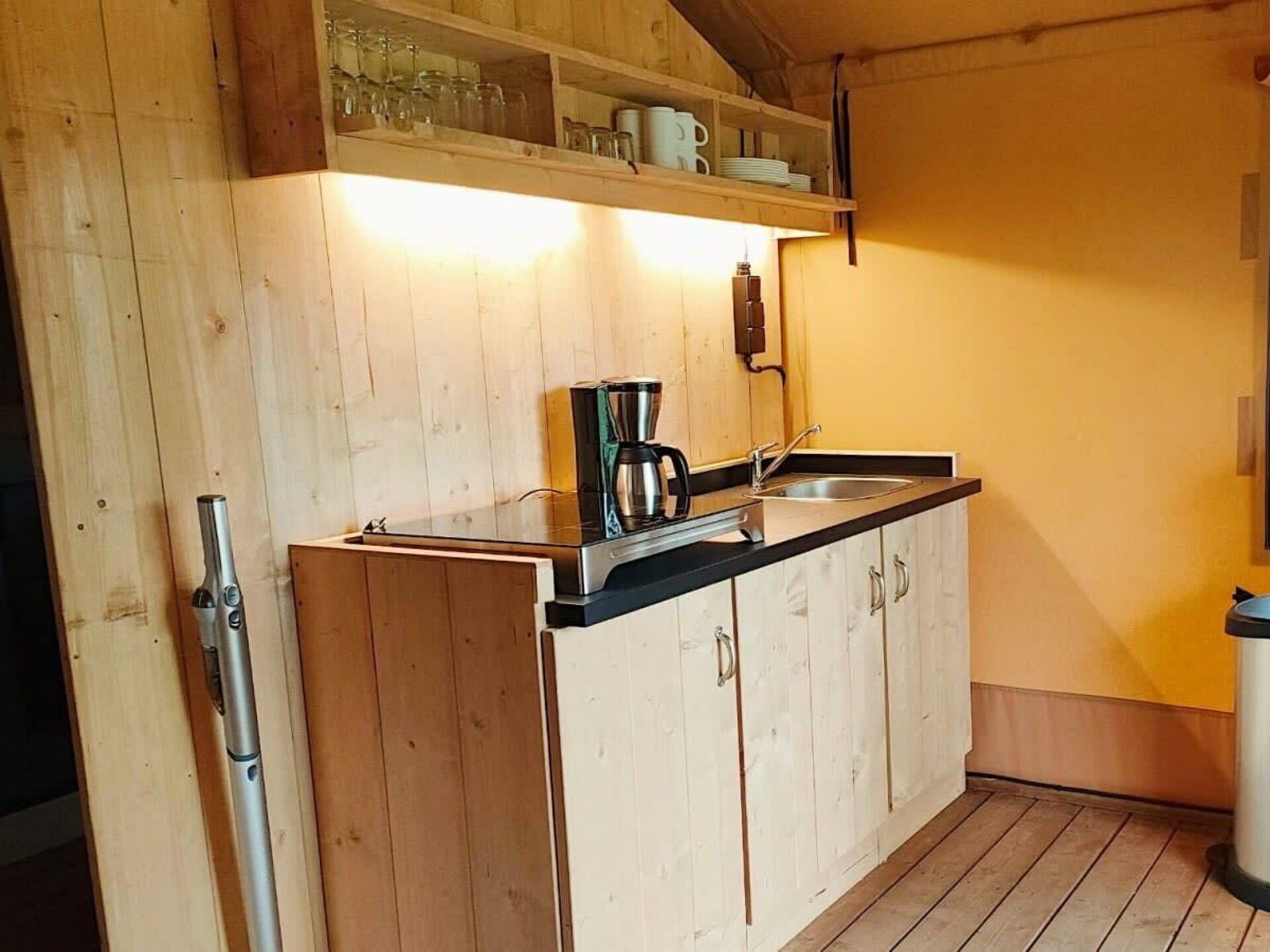 Lodgetent 2: Luxe glamping voor 2 in Noord-Scharwoude - foto 3
