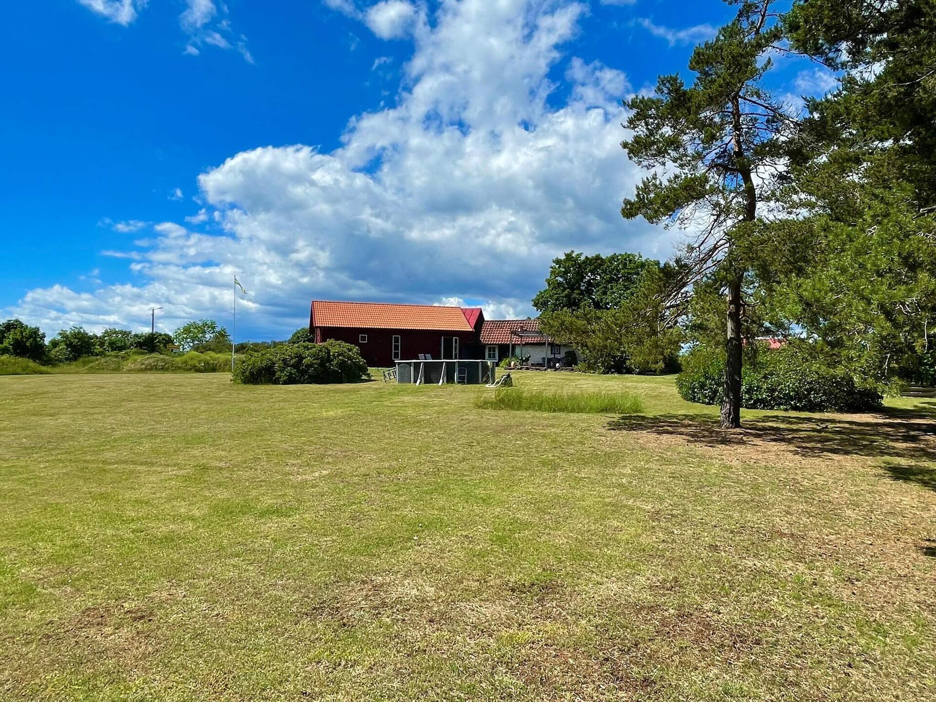 Modern vakantiehuis met zwembad en grote tuin in Färjestaden - foto 17