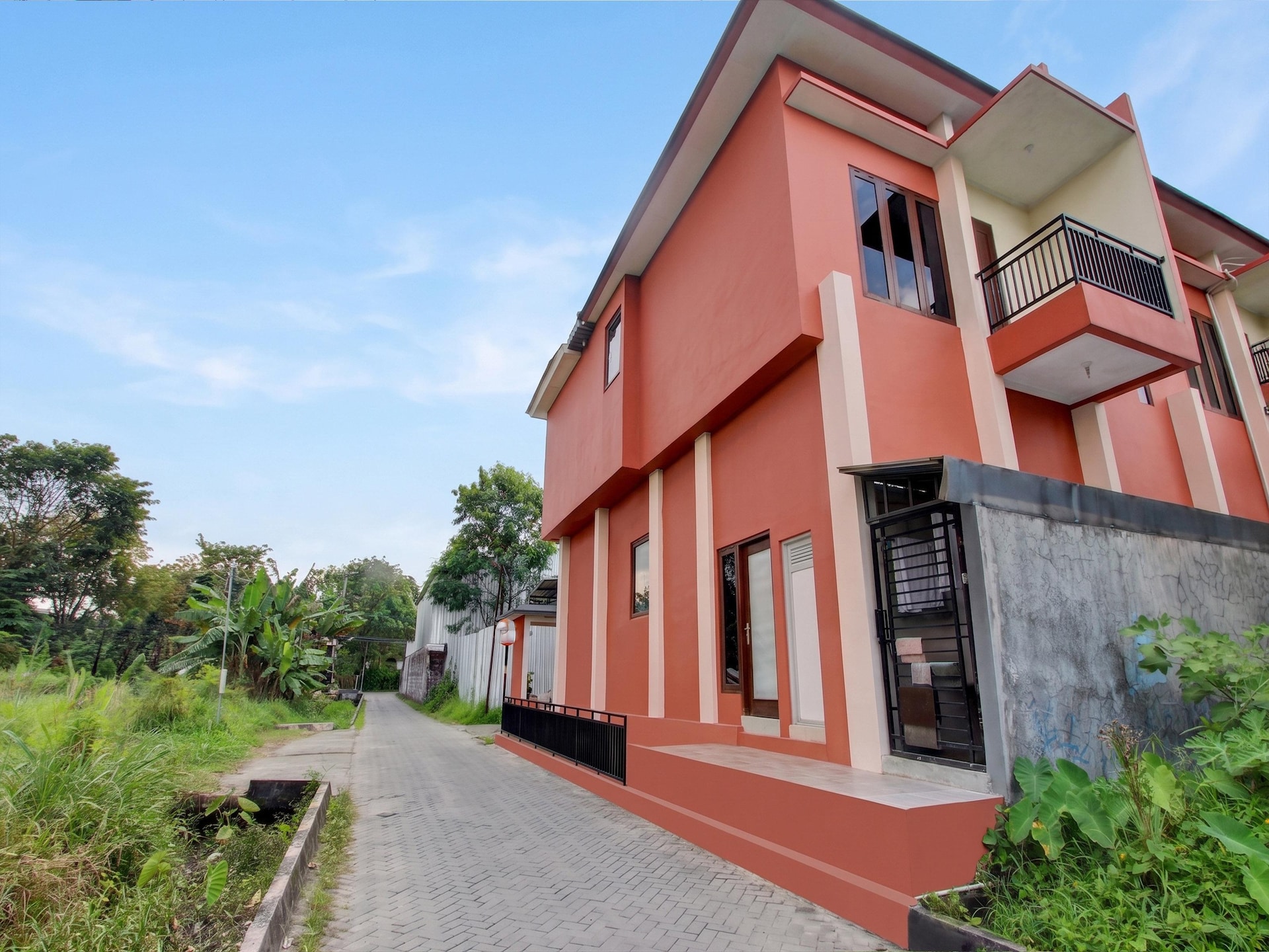 Artha Ambarukmo Cozy Double: Comfortabel vakantiehuis in Yogyakarta - foto 24