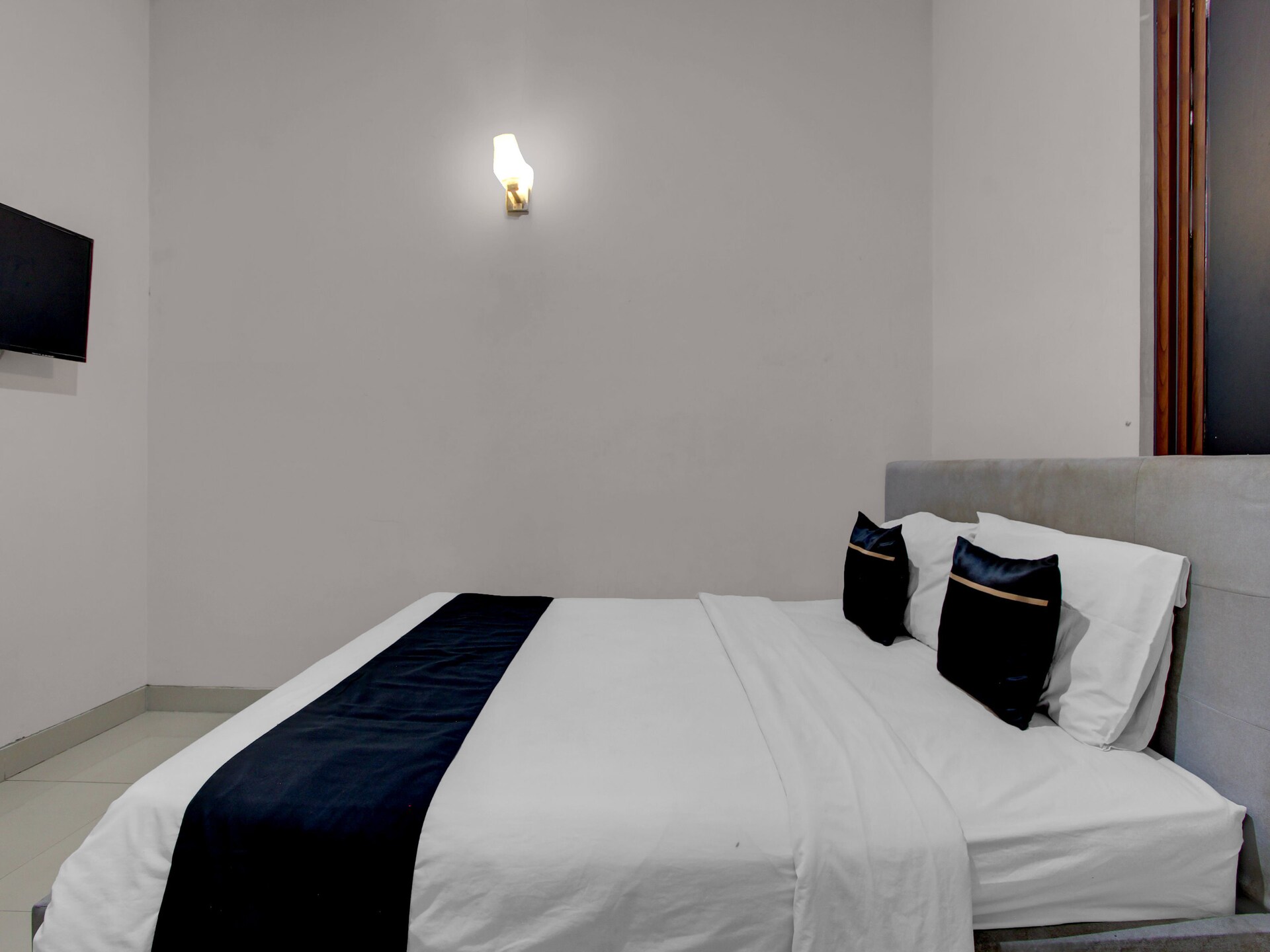 Artha Ambarukmo Cozy Double: Comfortabel vakantiehuis in Yogyakarta - foto 10
