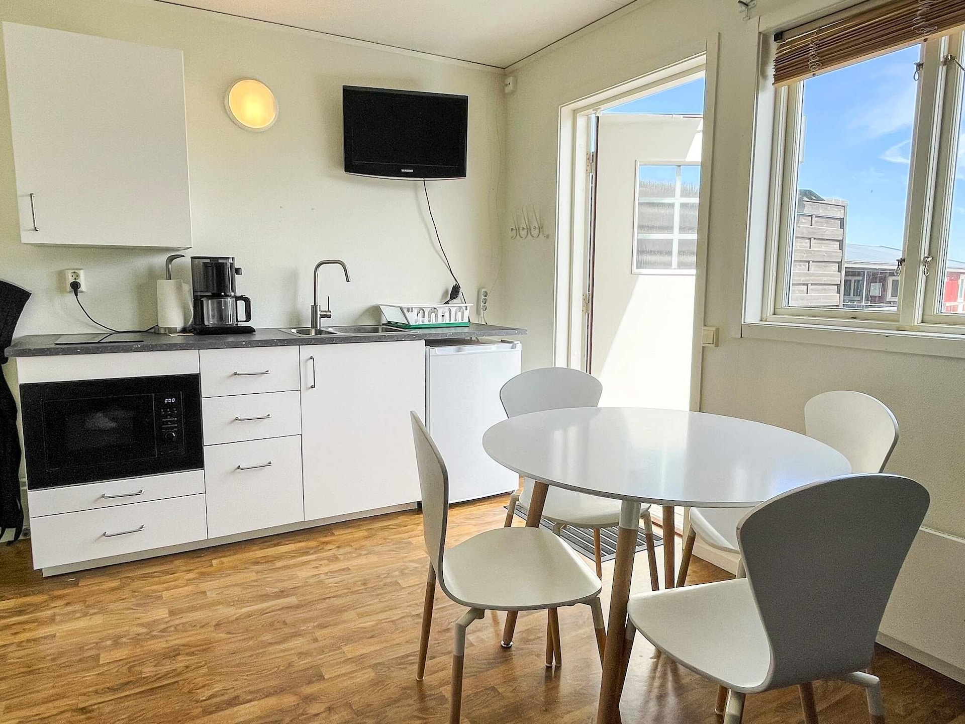 Vakantiehuis direct aan het witte zandstrand van Köpingsvik - foto 8