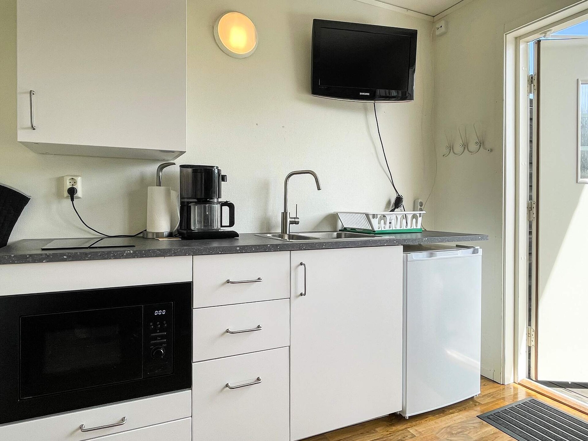 Vakantiehuis direct aan het witte zandstrand van Köpingsvik - foto 10