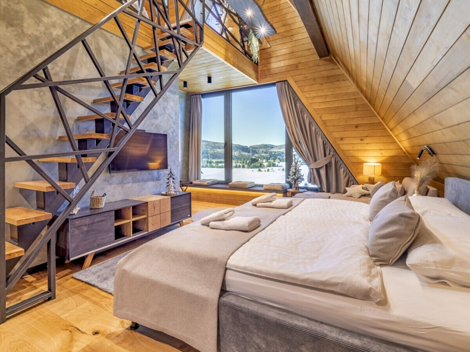 Luxe A-frame chalet in Ravna Gora met grote tuin, nabij skigebied - foto 8