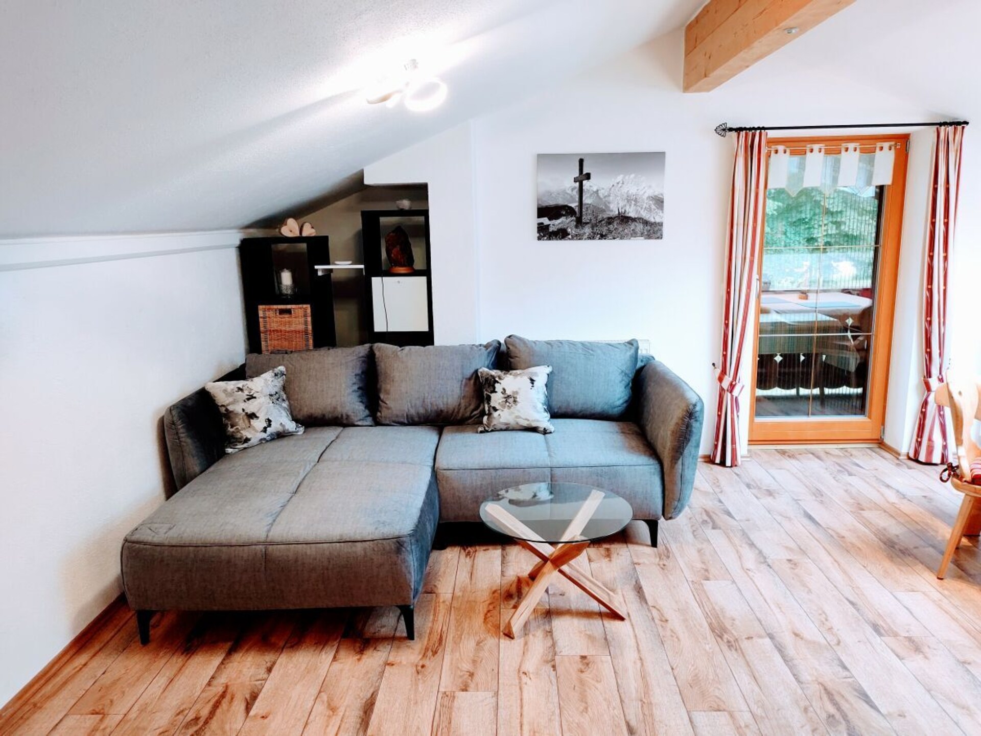 Knus appartement op de bovenste verdieping aan de voet van de Grünstein - foto 4