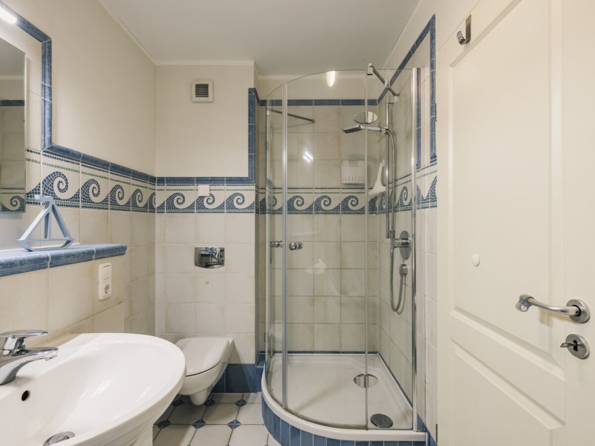 Knus vakantiehuis met privétuin in Zingst, 500m van centrum - foto 11