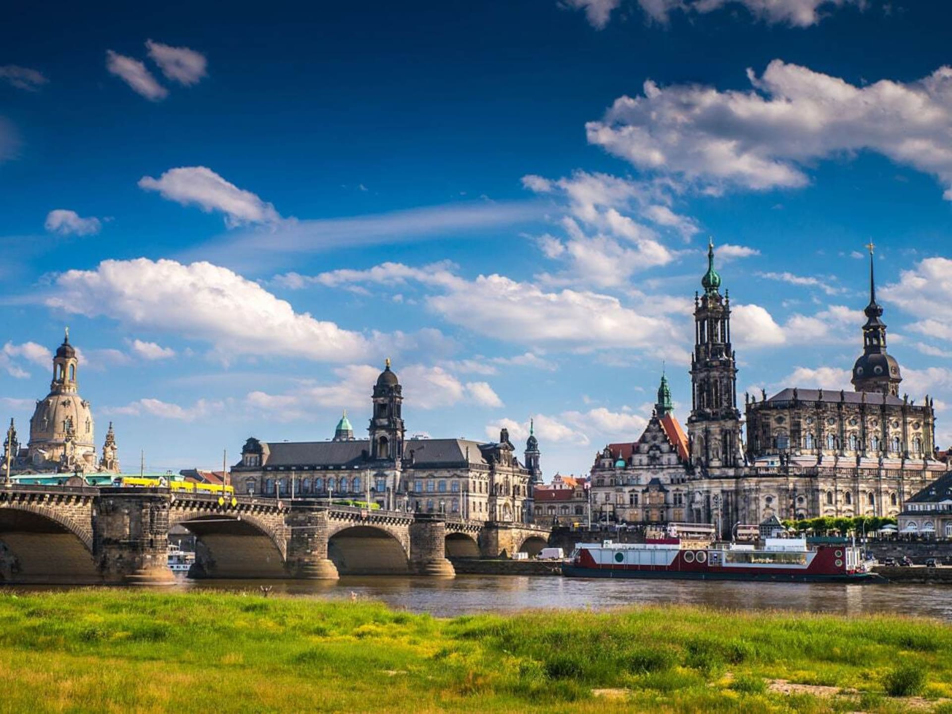 Monumentaal landhuis Lindenhof Graupa bij Pirna met paardenstallen - foto 19