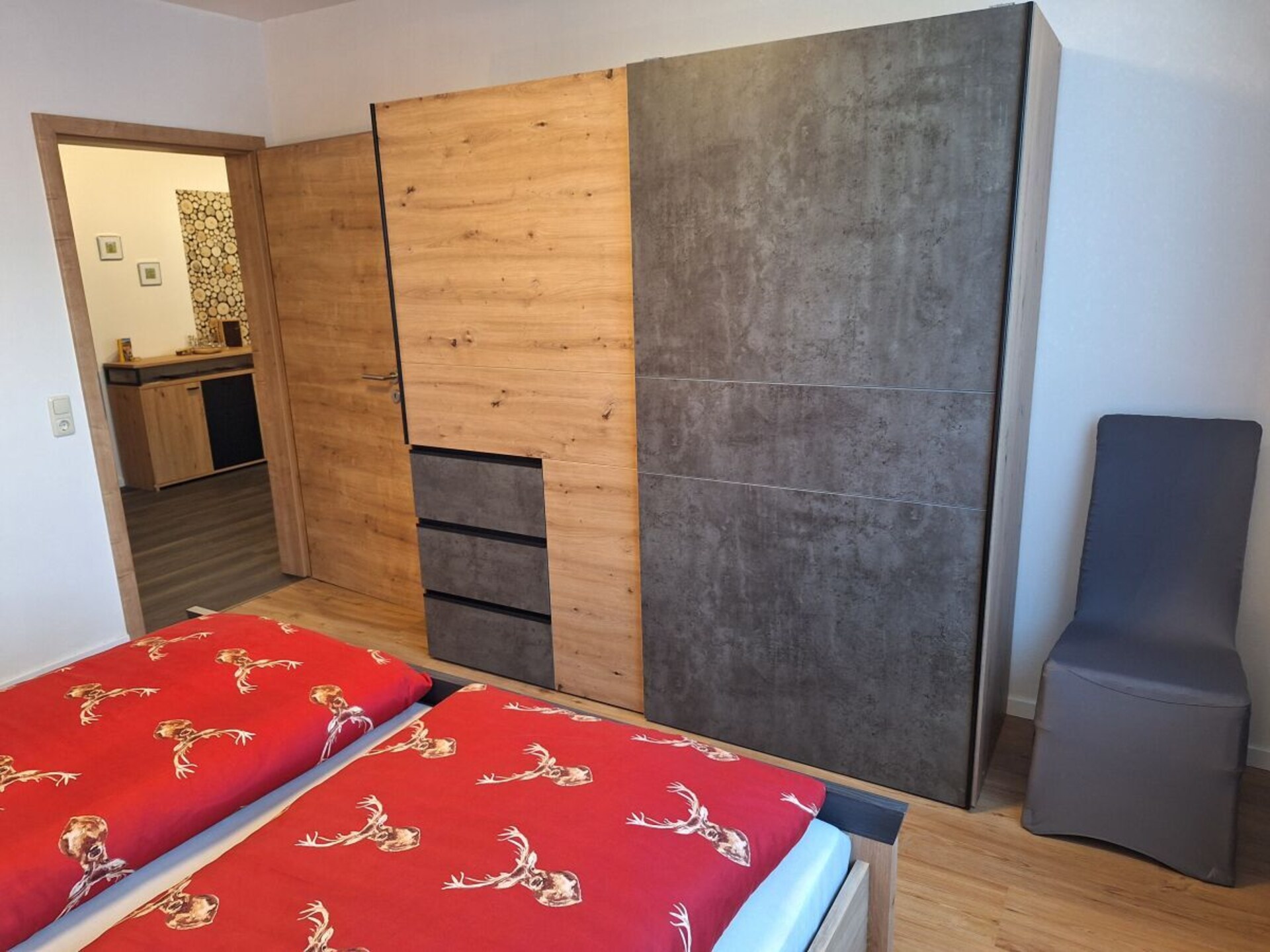 Gerenoveerd vakantiehuis aan de bosrand nabij skilift - foto 13