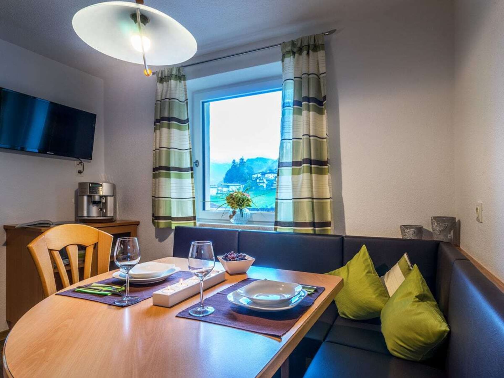 Centraal gelegen vakantiehuis in Hippach/Mayrhofen voor 6 personen - foto 5