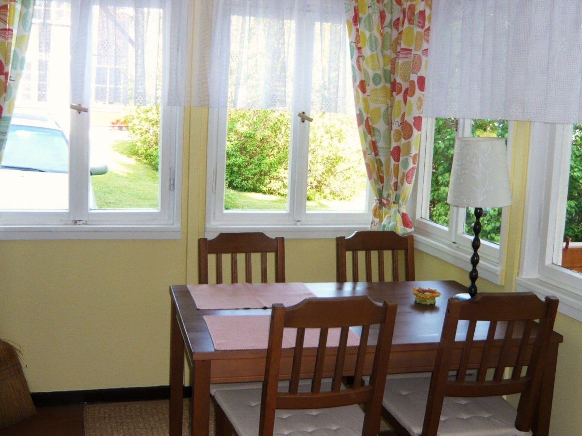 Romantisch vakantiehuis aan het meer in Feldberg met overdekt terras - foto 12