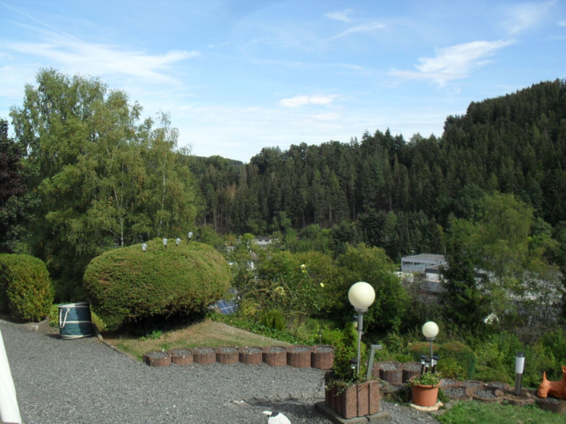 Op 1,0 km van het centrum: rustig vakantiehuis in Hellenthal - foto 10