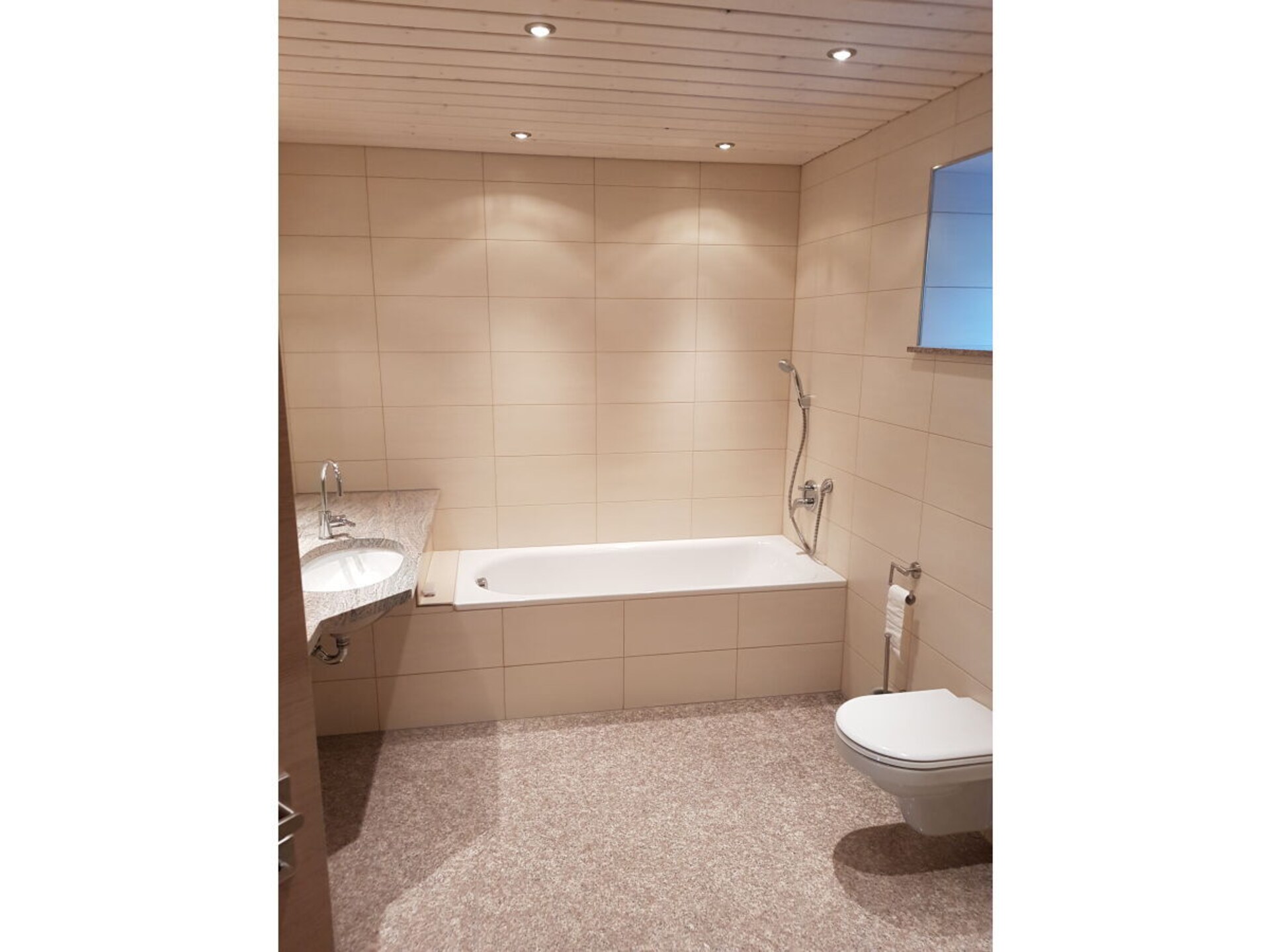 Rustiek appartement aan de bosrand in Friedenweiler met wellnessbadkamer - foto 17