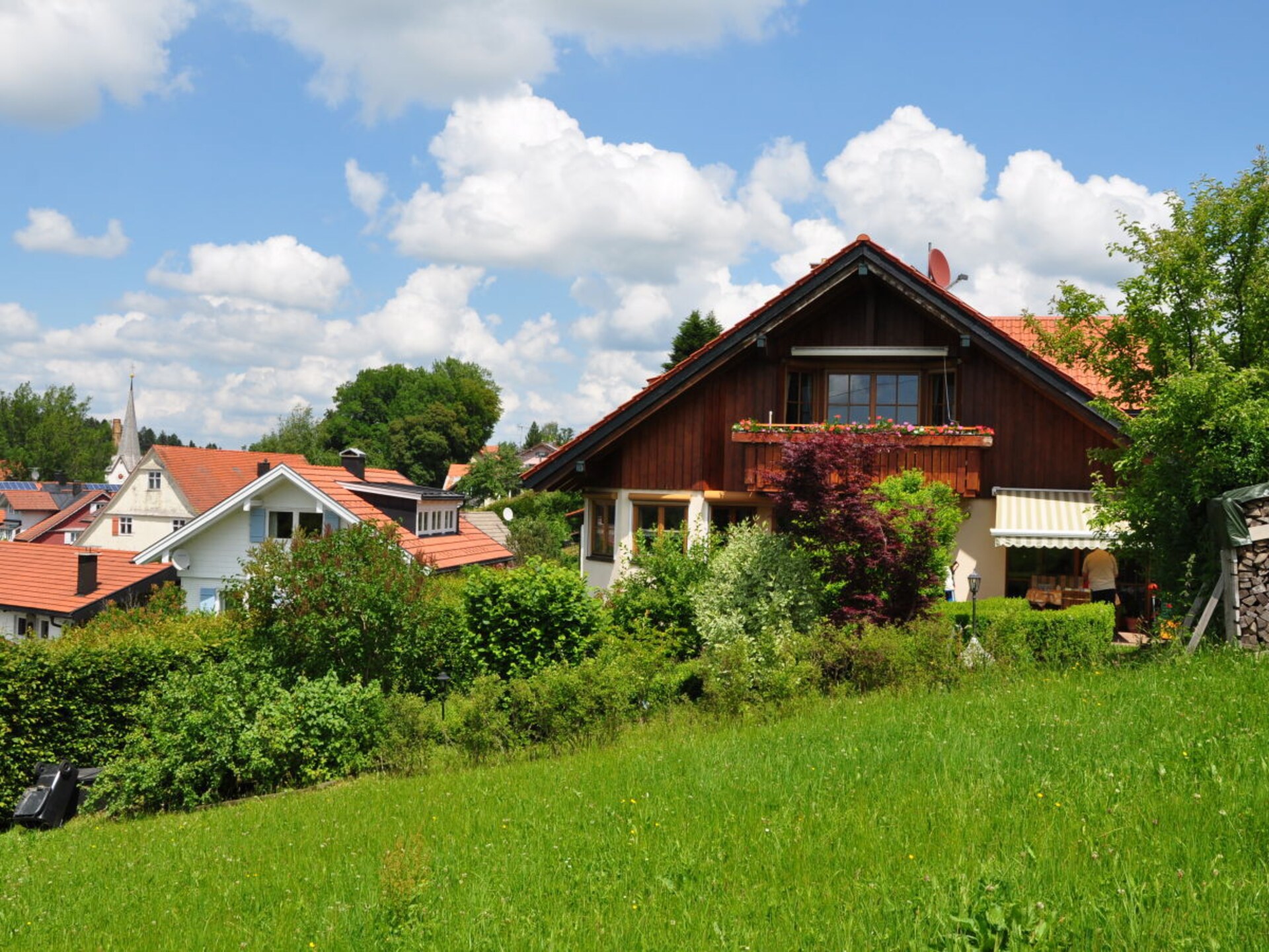 Romantisch vakantiehuis met balkon & bergzicht nabij skilift in Simmerberg - foto 4