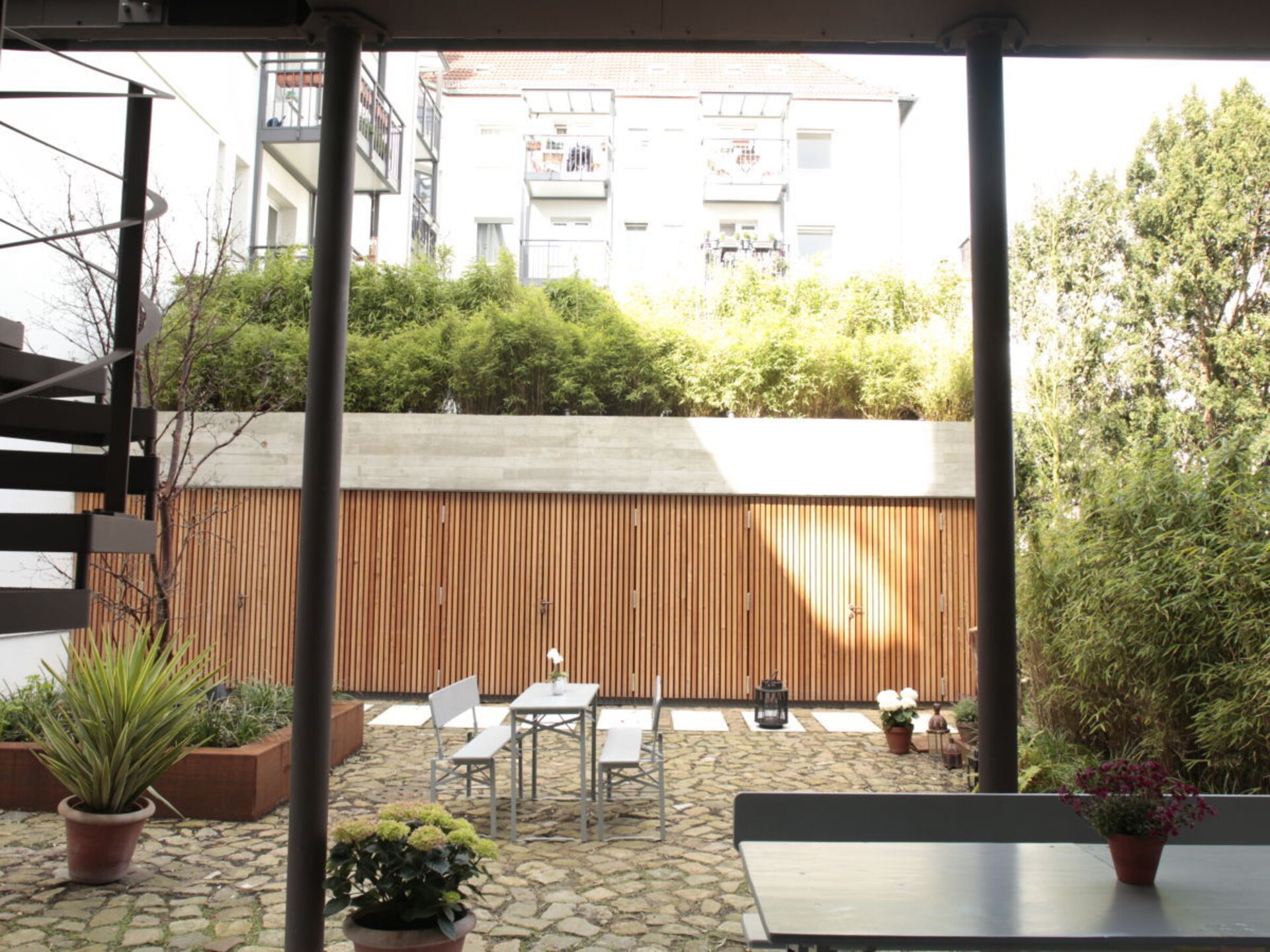 Design loftstudio van 100m² met overdekt terras in Hamburg - foto 2