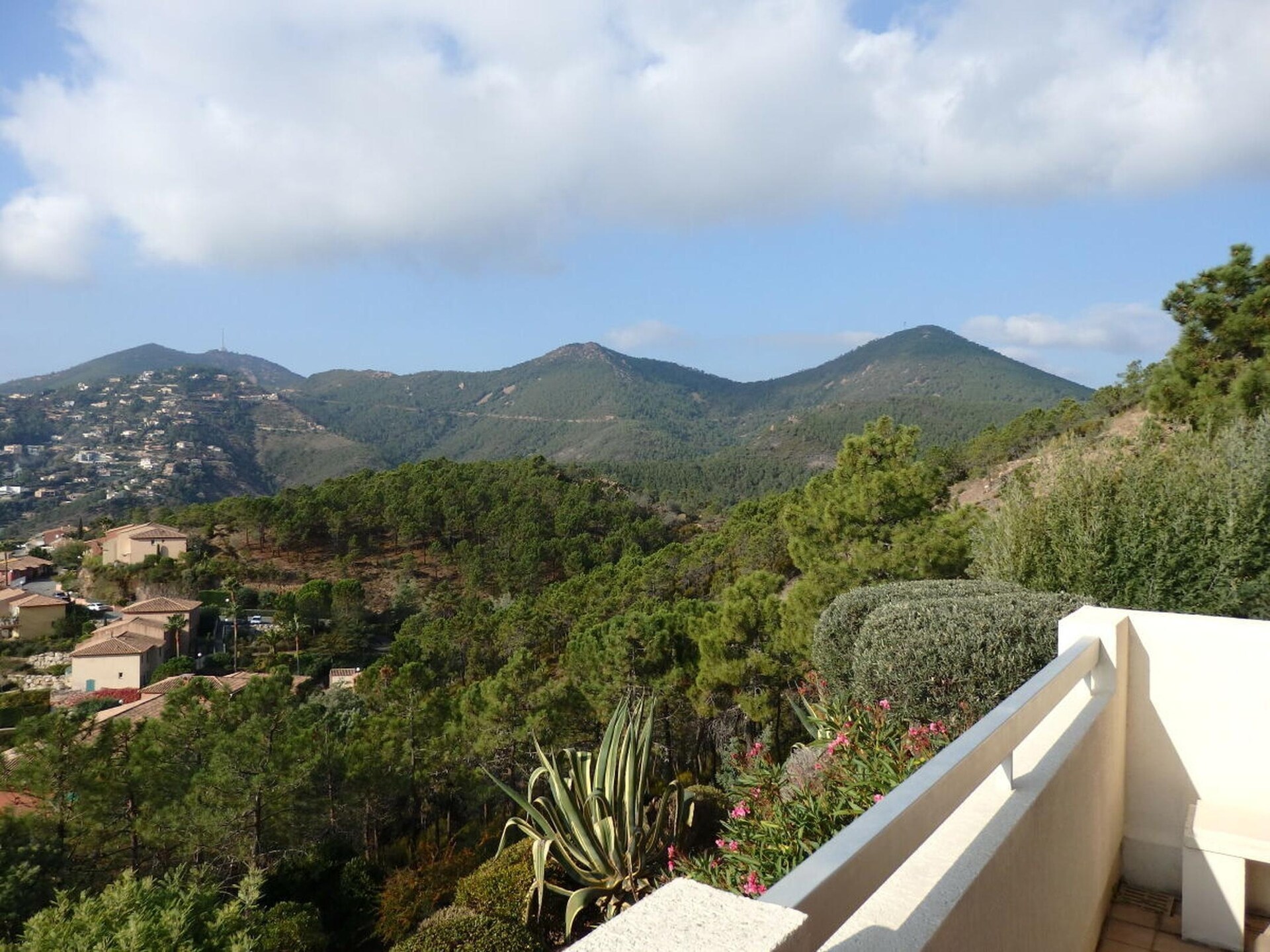 Luxe vakantiehuis met zeezicht en zwembad in Théoule-sur-Mer - foto 20