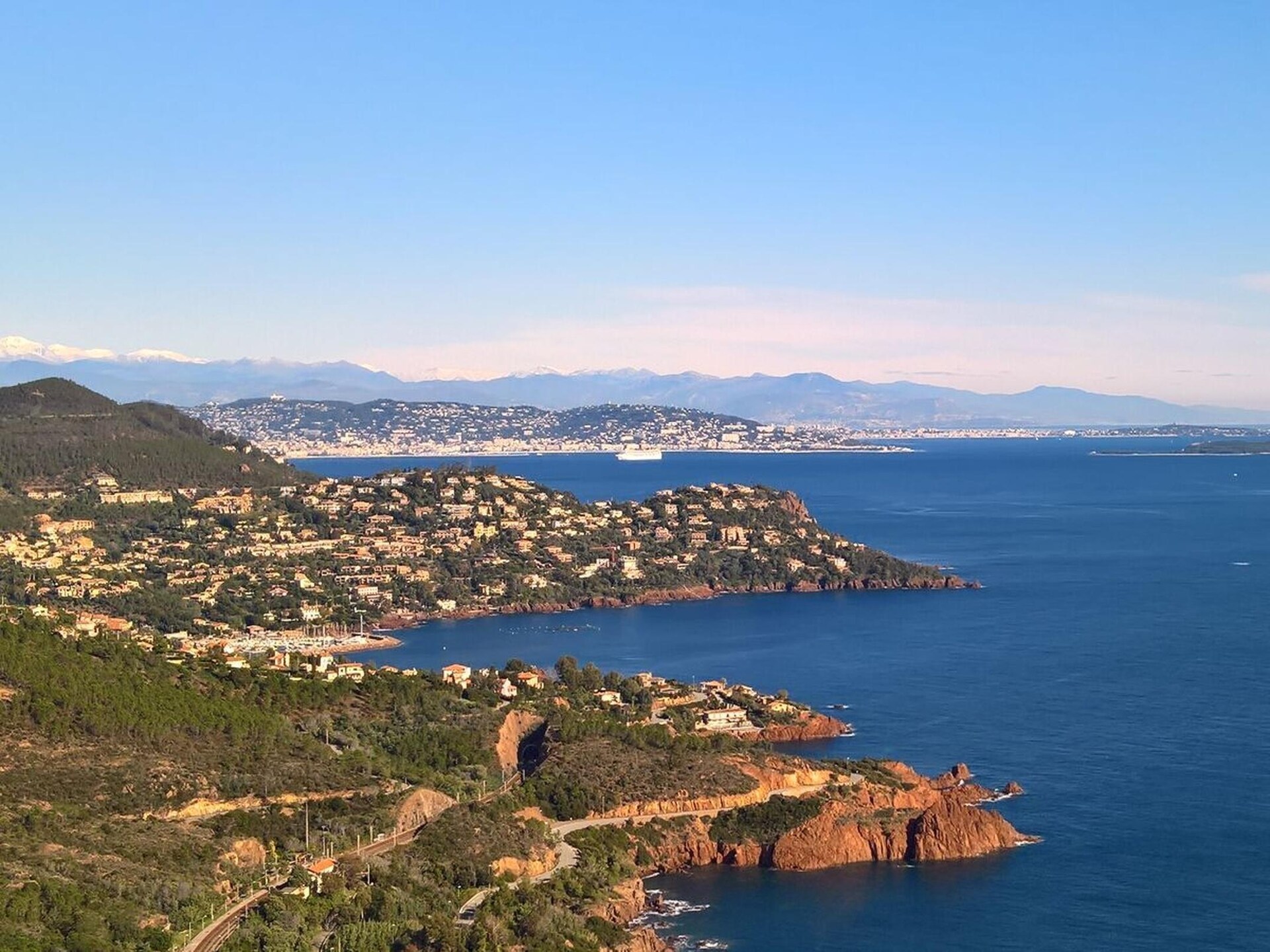 Luxe vakantiehuis met zeezicht en zwembad in Théoule-sur-Mer - foto 28