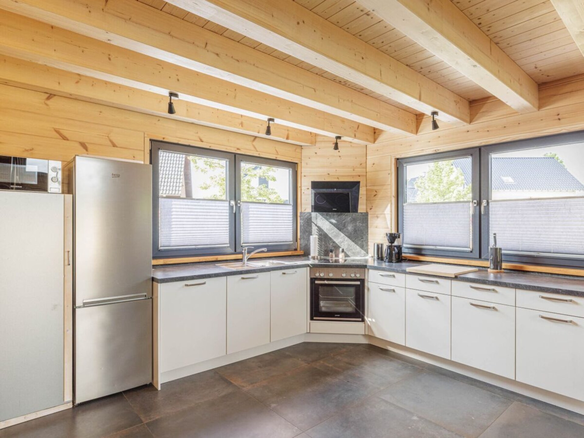 Ruim blokhut in de Eifel met barbecuehut, tuin en rolstoelvriendelijk - foto 13