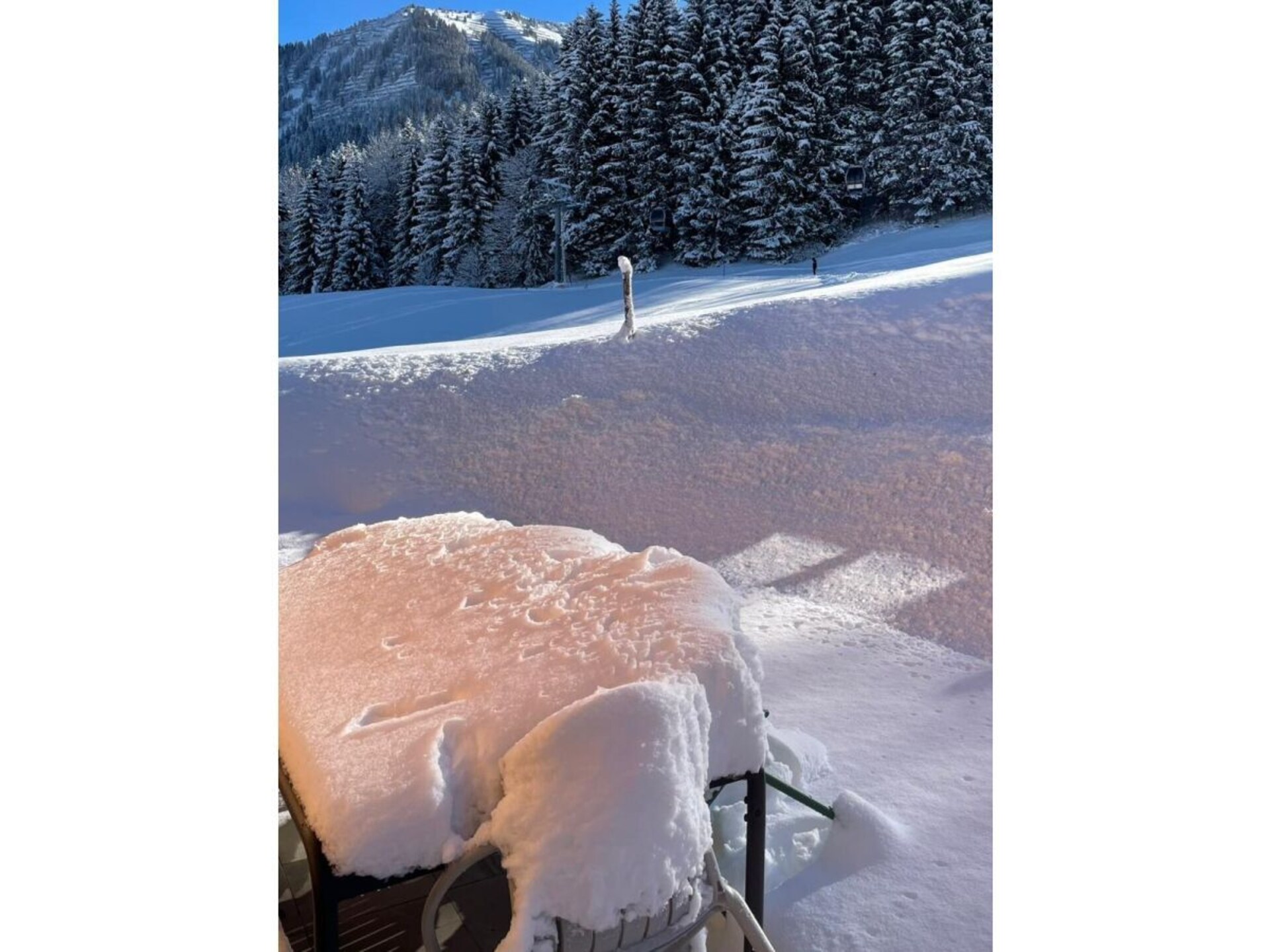 Villa Heuberg in Hirschegg: 100 meter van de piste met sauna - foto 12