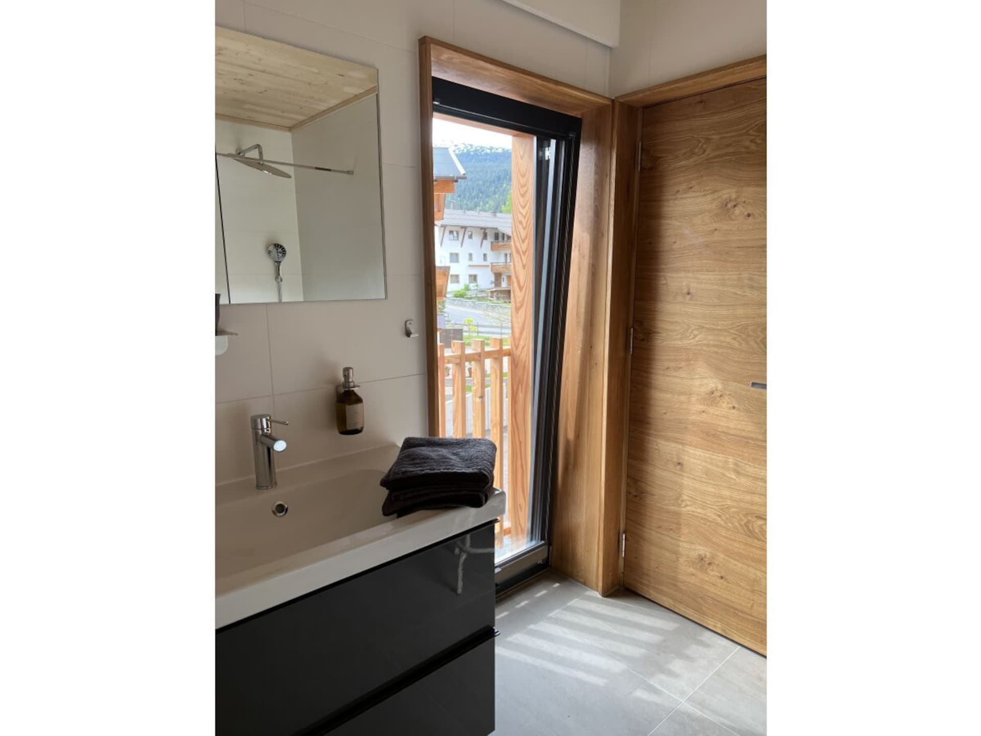 Villa Heuberg in Hirschegg: 100 meter van de piste met sauna - foto 20