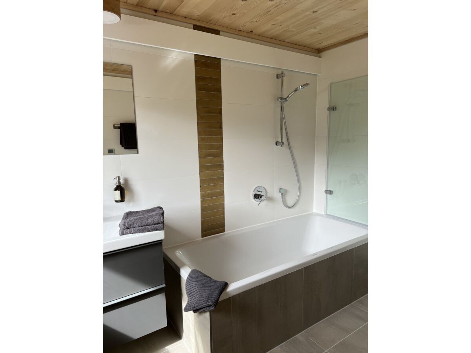 Villa Heuberg in Hirschegg: 100 meter van de piste met sauna - foto 28