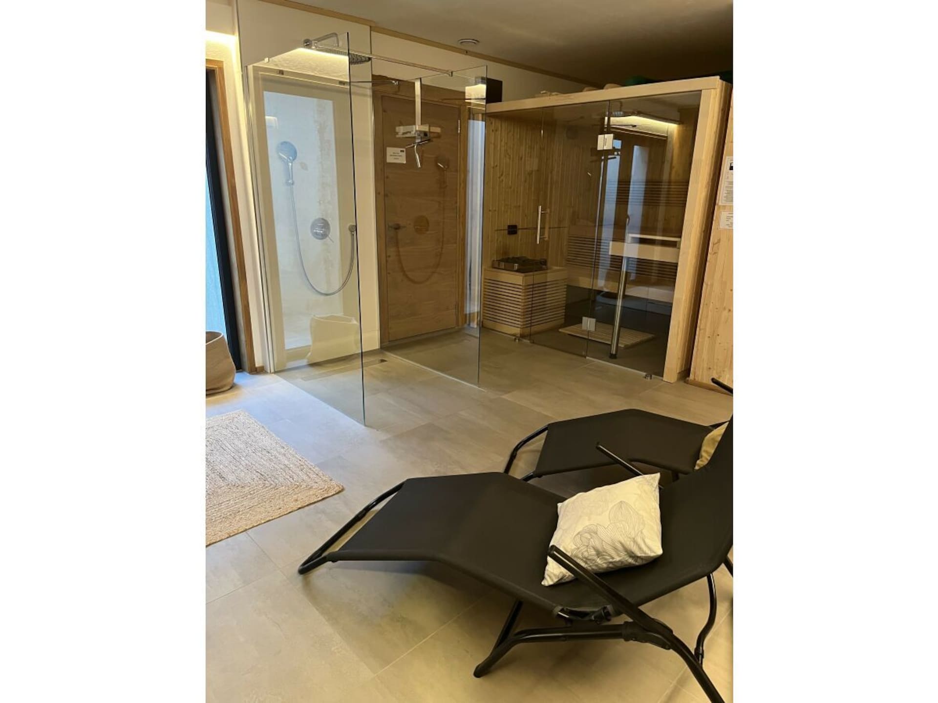 Villa Heuberg in Hirschegg: 100 meter van de piste met sauna - foto 34